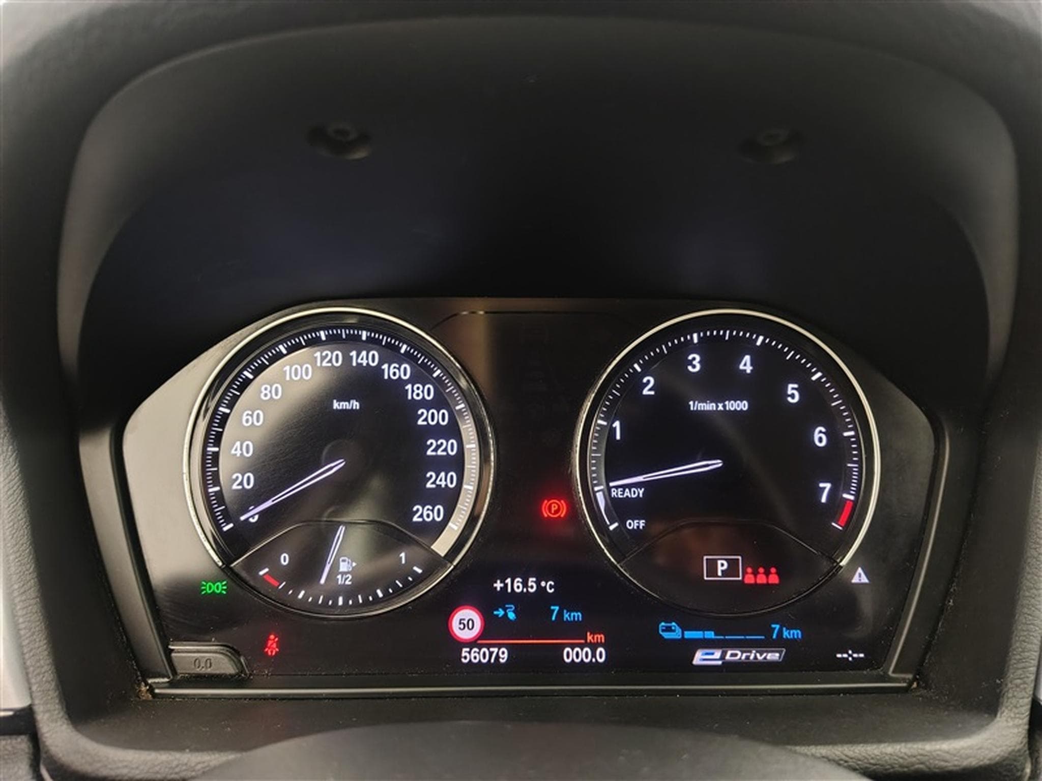 BMW X1 PHEV 1.5iA xDrive25e NAVI / FULL LED / CARPLAY (2022) - Photo 10