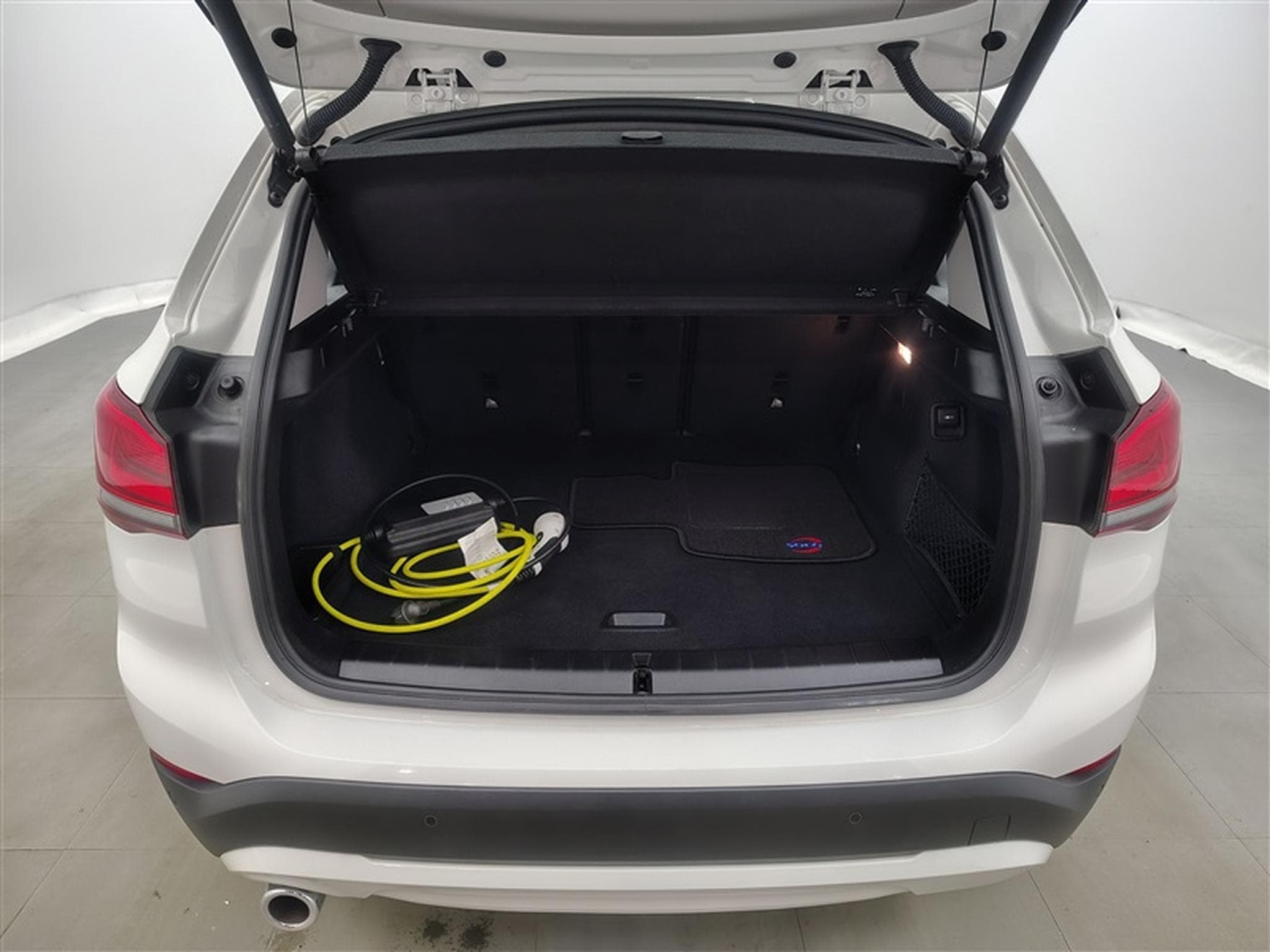 BMW X1 PHEV 1.5iA xDrive25e NAVI / FULL LED / CARPLAY (2022) - Photo 14