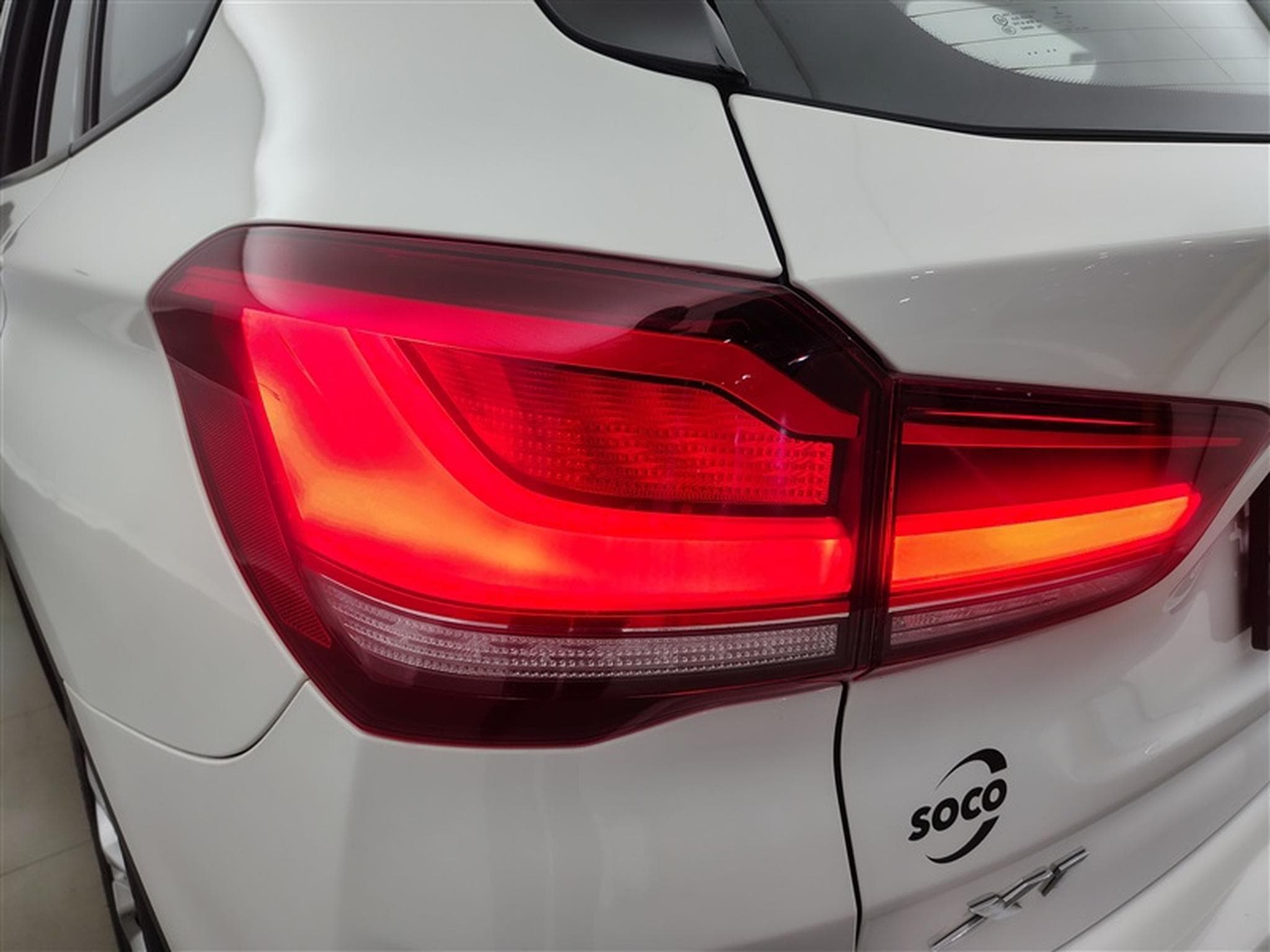 BMW X1 PHEV 1.5iA xDrive25e NAVI / FULL LED / CARPLAY (2022) - Photo 16