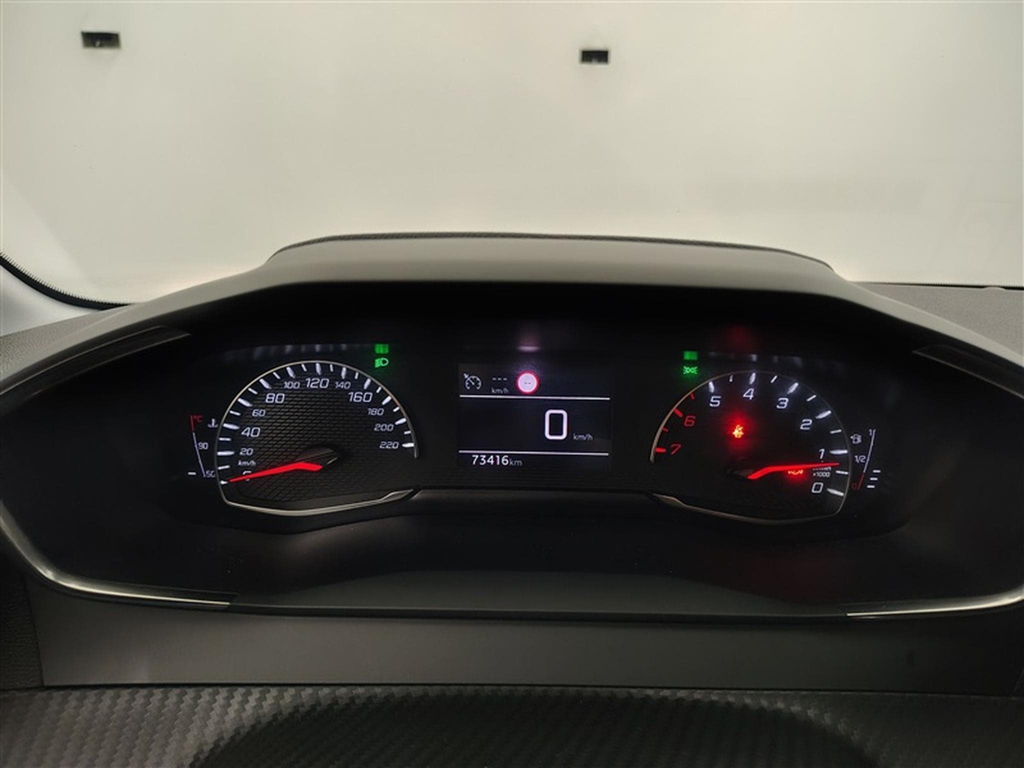 Peugeot 208 1.2i PureTech Active Pack NAVI/JA/PDC (2022) - Photo 10