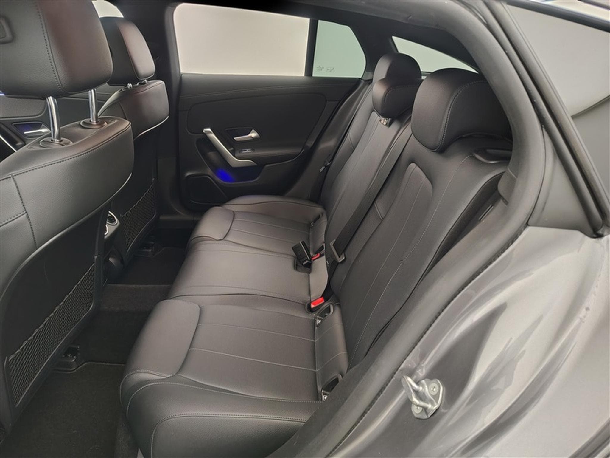 Mercedes CLA 250 e PHEV Luxury Line Cuir / Navi / Led / PDC av+ar (2022) - Photo 13
