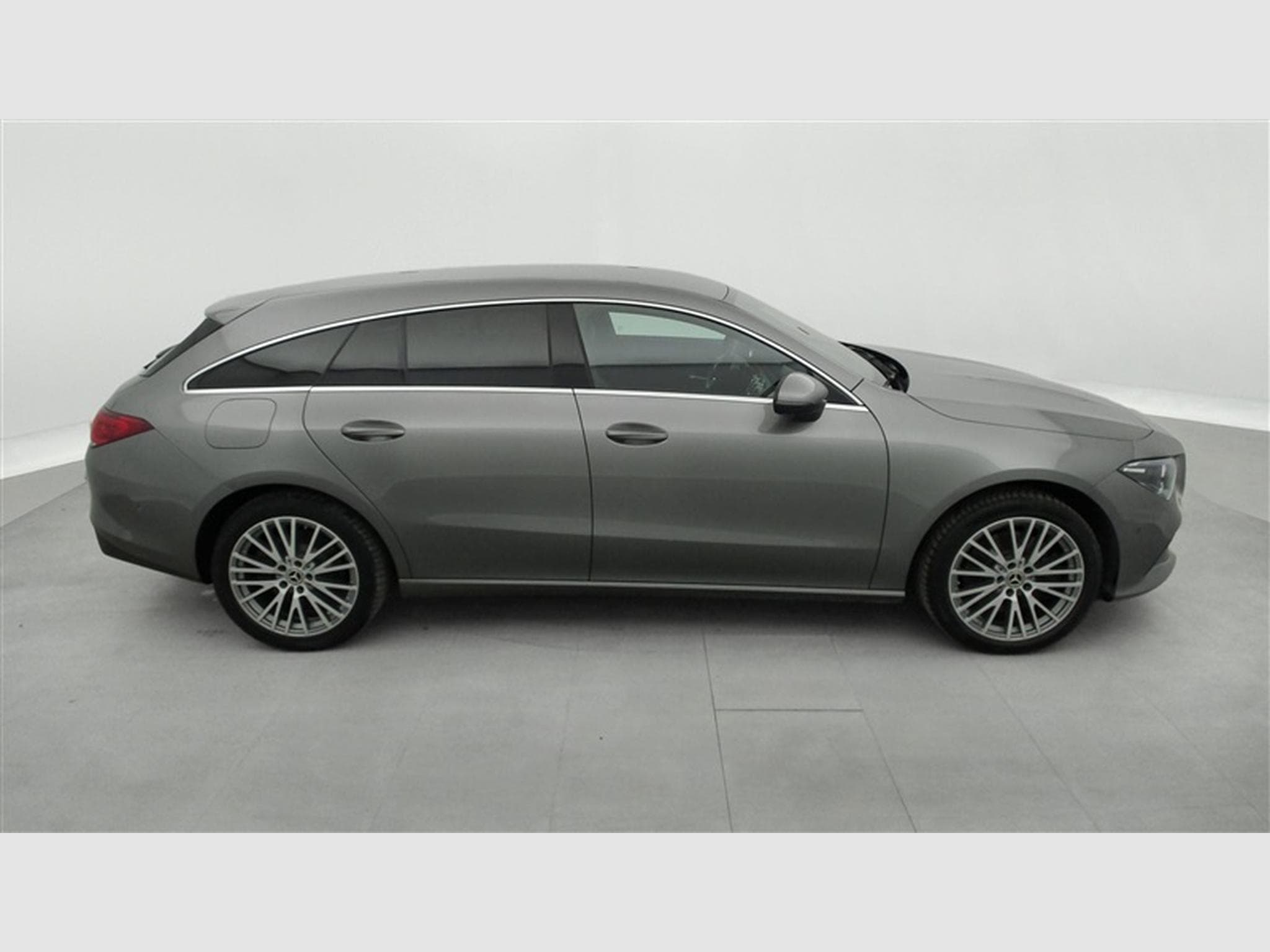 Mercedes CLA 250 e PHEV Luxury Line Cuir / Navi / Led / PDC av+ar (2022) - Photo 24