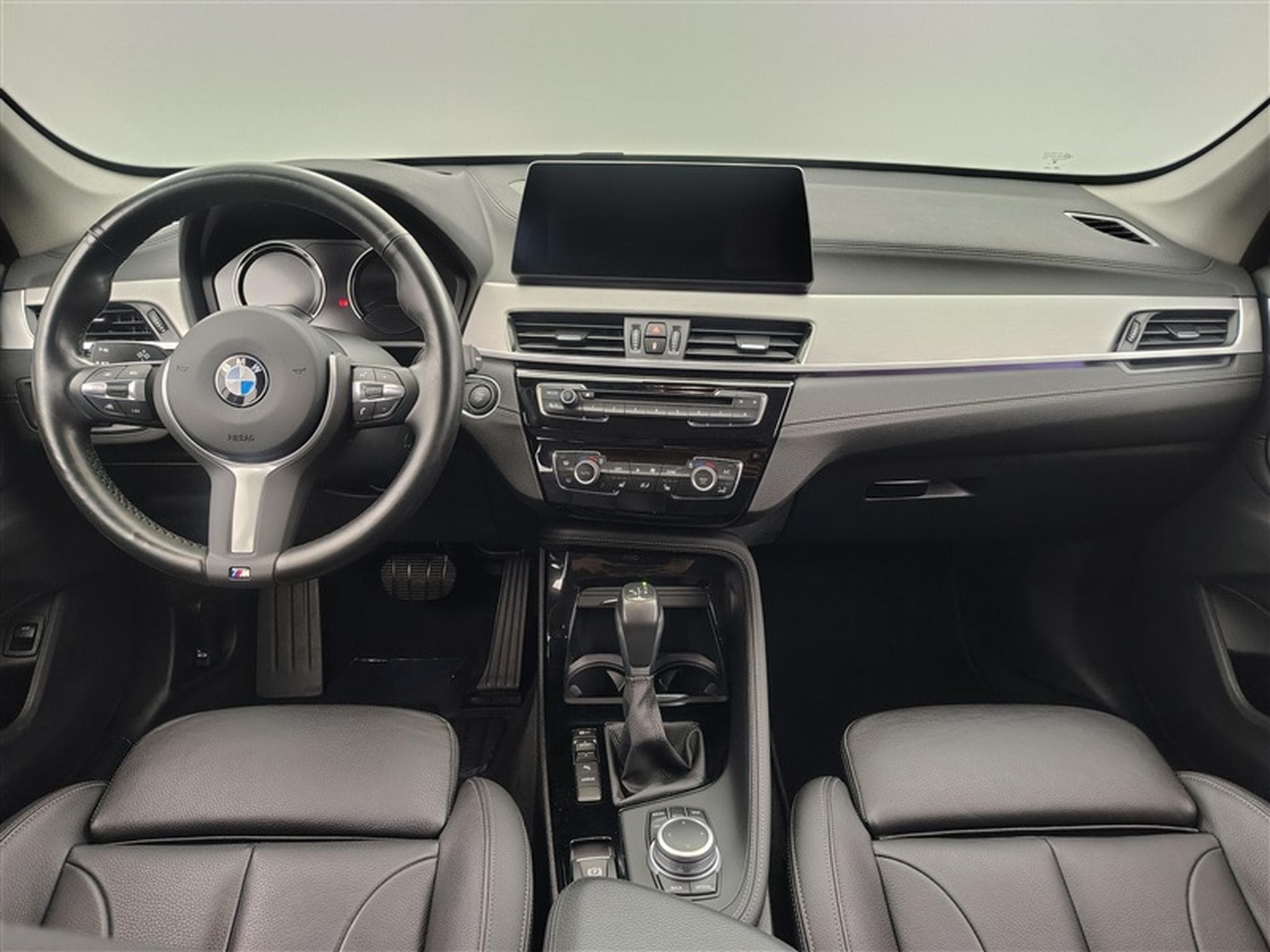 BMW X1 PHEV 1.5iA xDrive25e CUIR-SPORT / NAVI / FULL LED / ALU19" (2021) - Photo 8