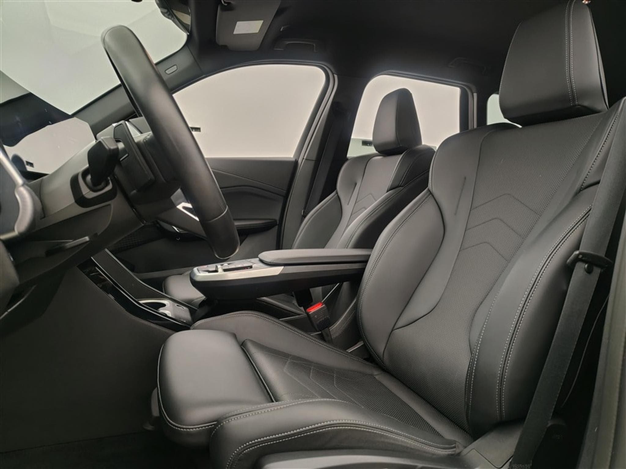 BMW X1 1.8iA PACK M  NAVI / CUIR SPORT /FULL LED (2025) - Foto 7