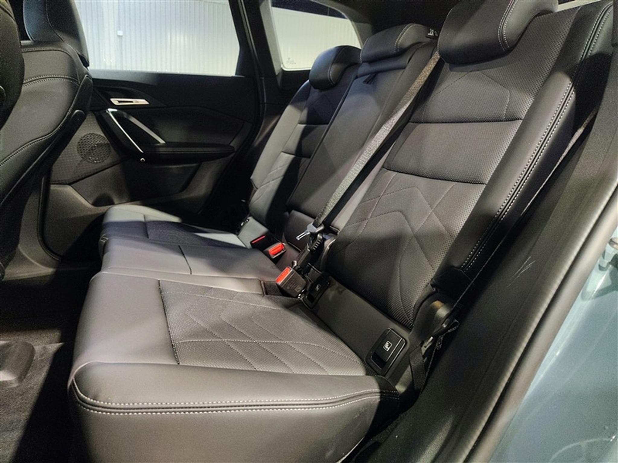 BMW X1 1.8iA PACK M  NAVI / CUIR SPORT /FULL LED (2025) - Foto 13