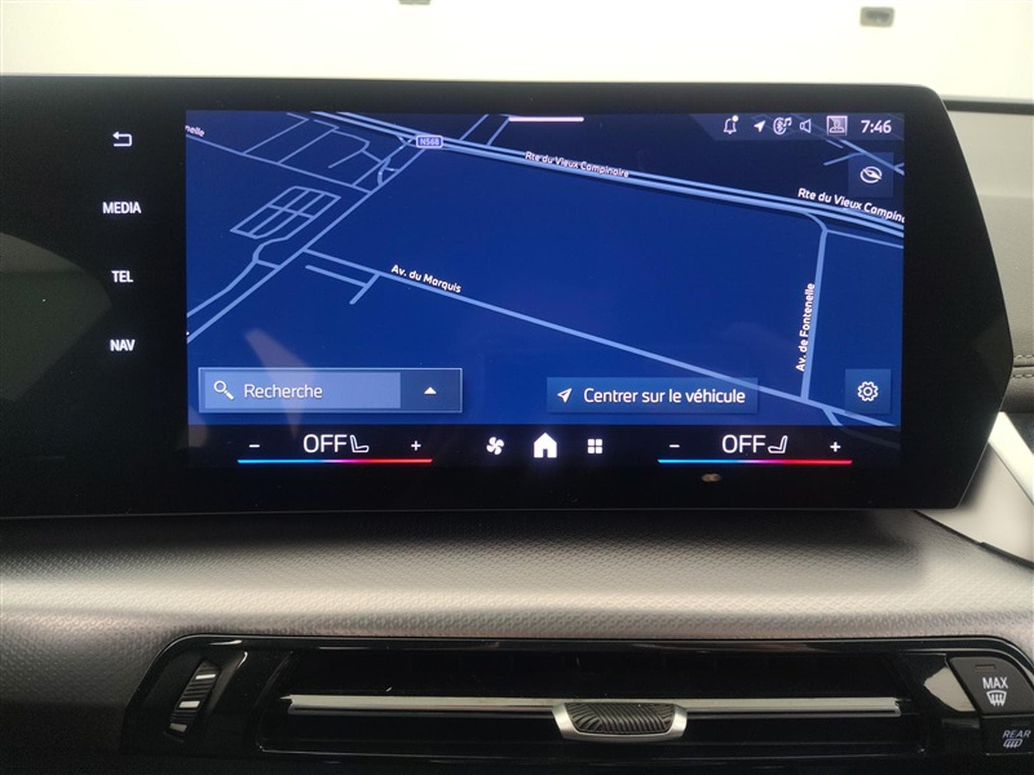 BMW X1 1.8iA PACK M  NAVI / CUIR SPORT /FULL LED (2025) - Foto 11