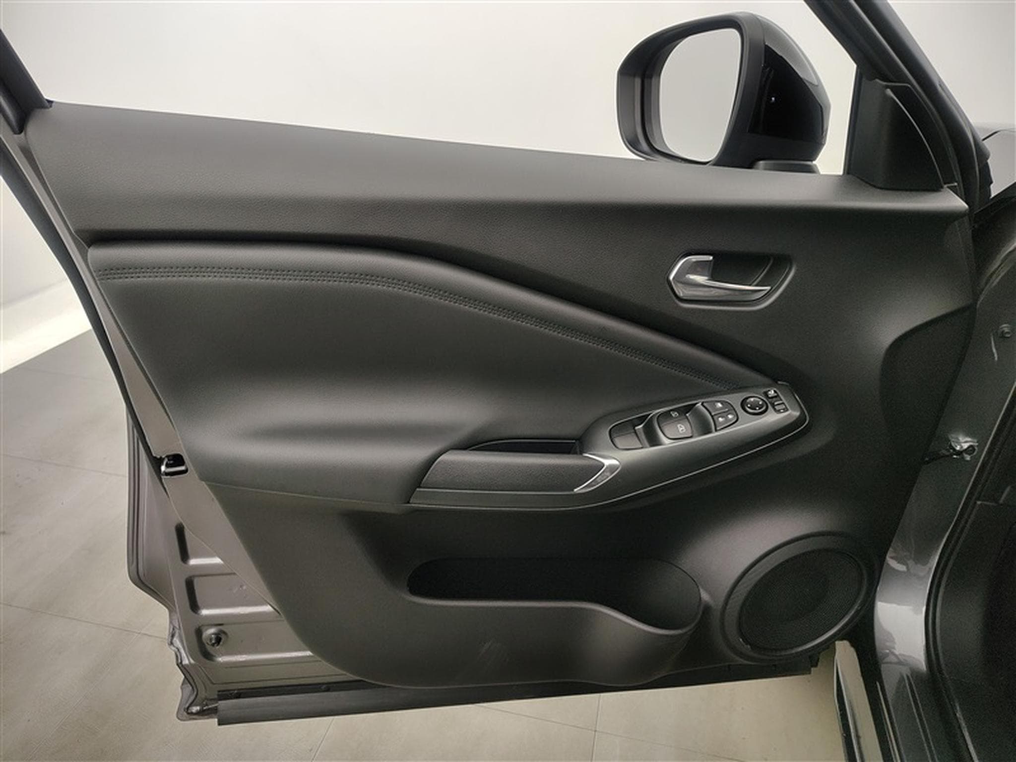 Nissan Juke 1.0 DIG-T N-Connecta CARPLAY / FULL LED / CAMERA / JA 17" (2026) - Photo 17