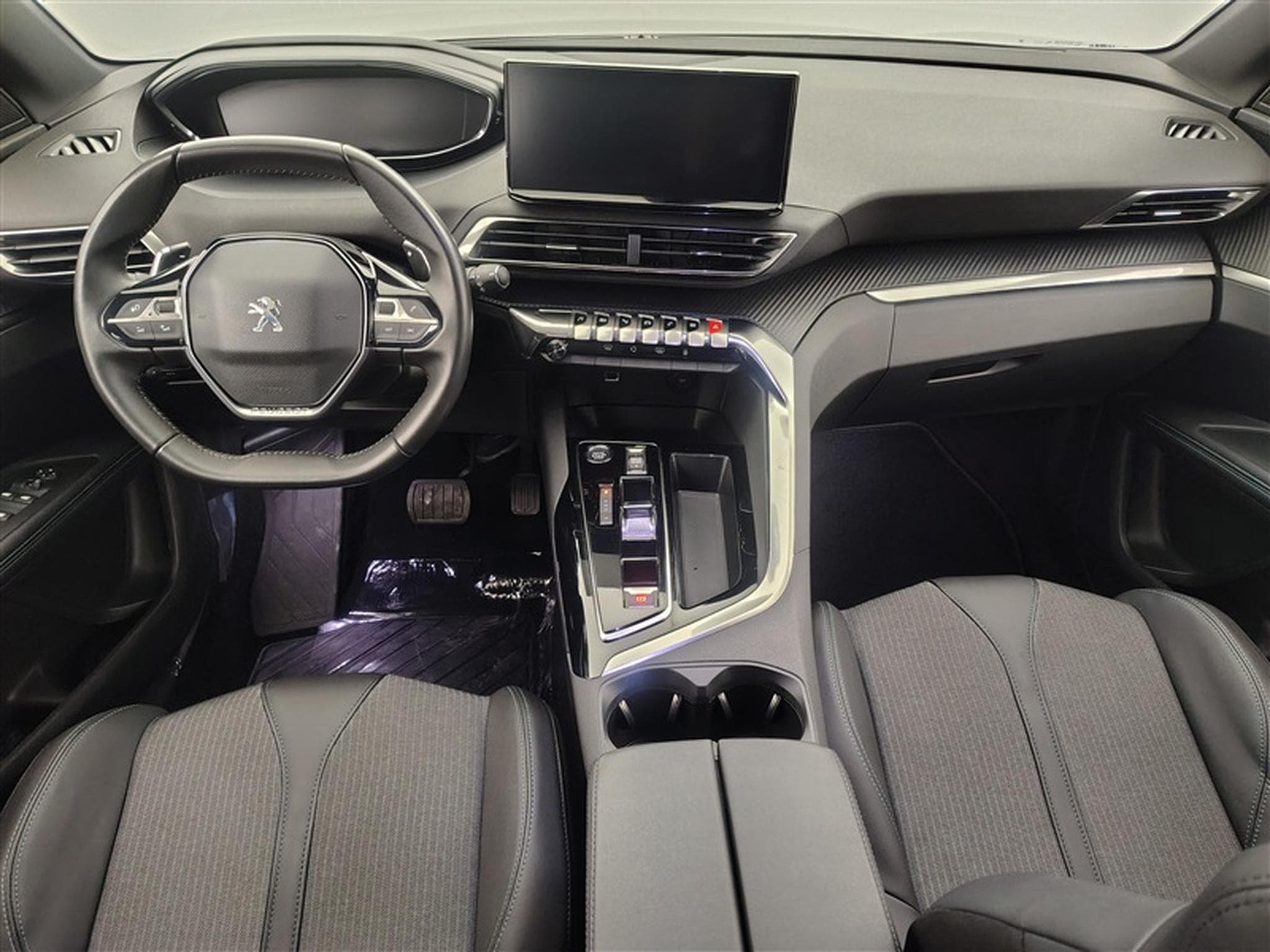 Peugeot 3008 1.2 pure tech (2024) - Foto 8