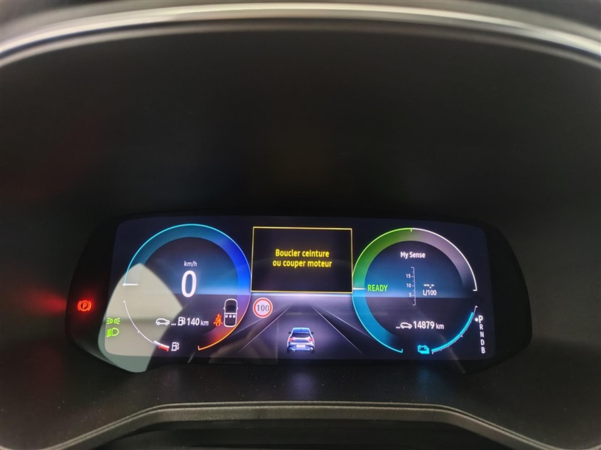 Renault Clio Hybrid 1.6i E-TECH Evolution (2024) - Foto 10
