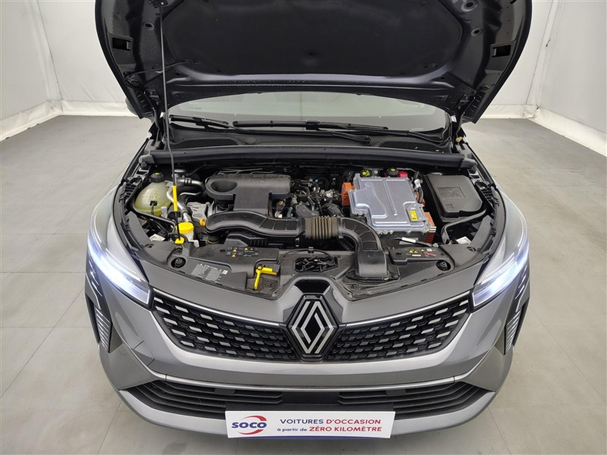 Renault Clio Hybrid 1.6i E-TECH Evolution (2024) - Foto 19