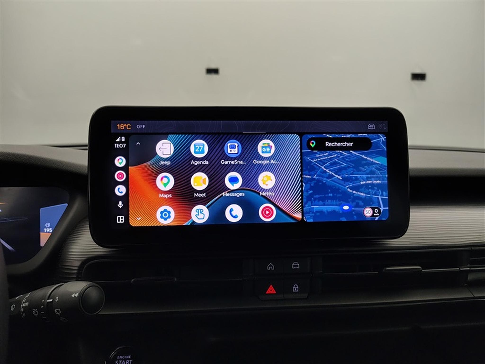 Jeep Avenger 1.2 Turbo 100cv Altitude NAVI / FULL LED / CUIR PARTIEL /CAM (2025) - Photo 20