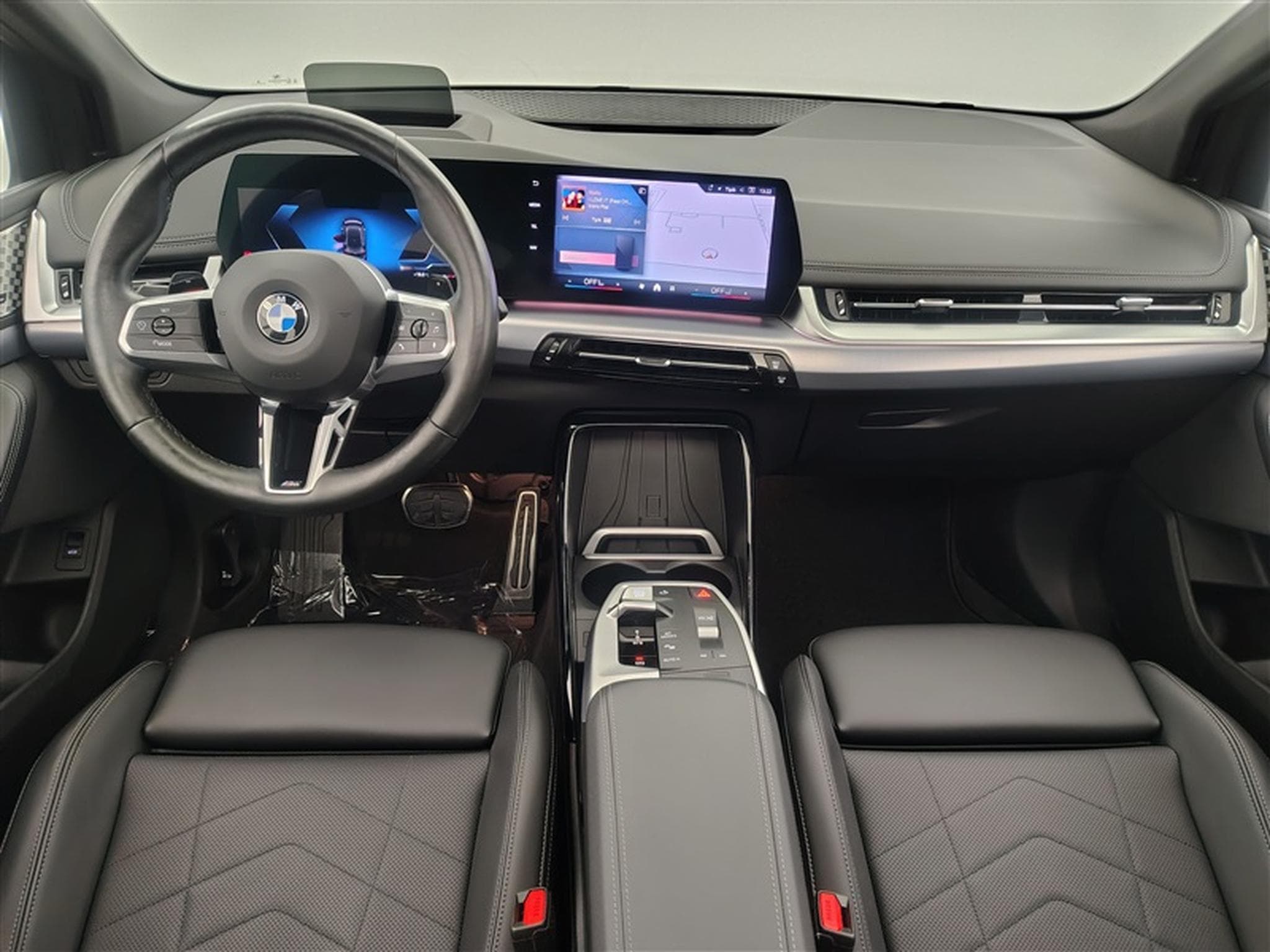 BMW 223 Active Tourer 223I Pack M **NAVI/LED/TOIT OUVRANT** (2024) - Foto 8