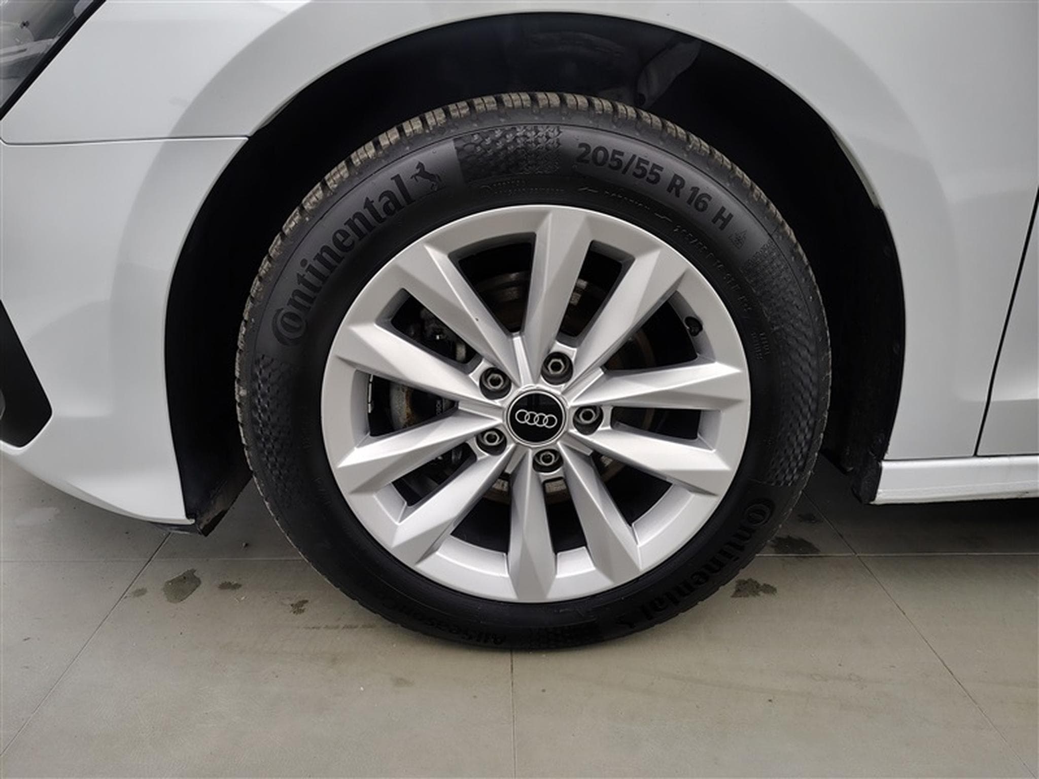 Audi A3 30 TFSI Design NAVI/FULL LED/JA16/PDC (2023) - Foto 5