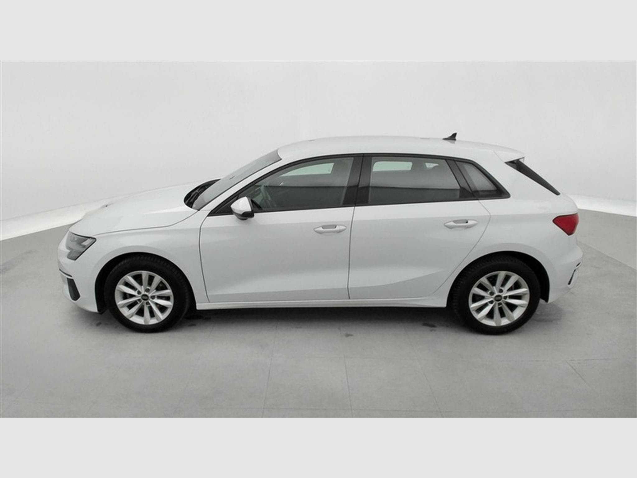 Audi A3 30 TFSI Design NAVI/FULL LED/JA16/PDC (2023) - Foto 3