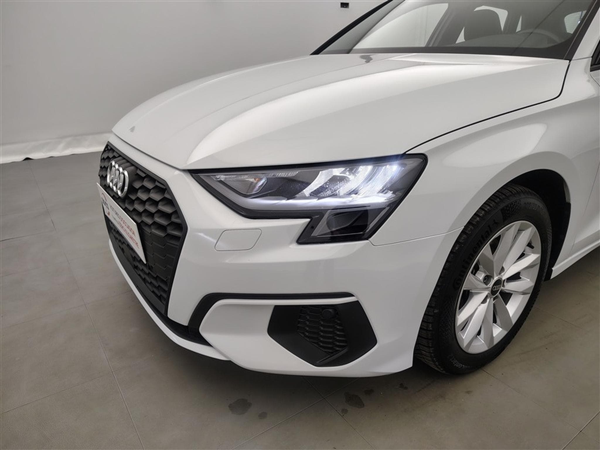 Audi A3 30 TFSI Design NAVI/FULL LED/JA16/PDC (2023) - Foto 14