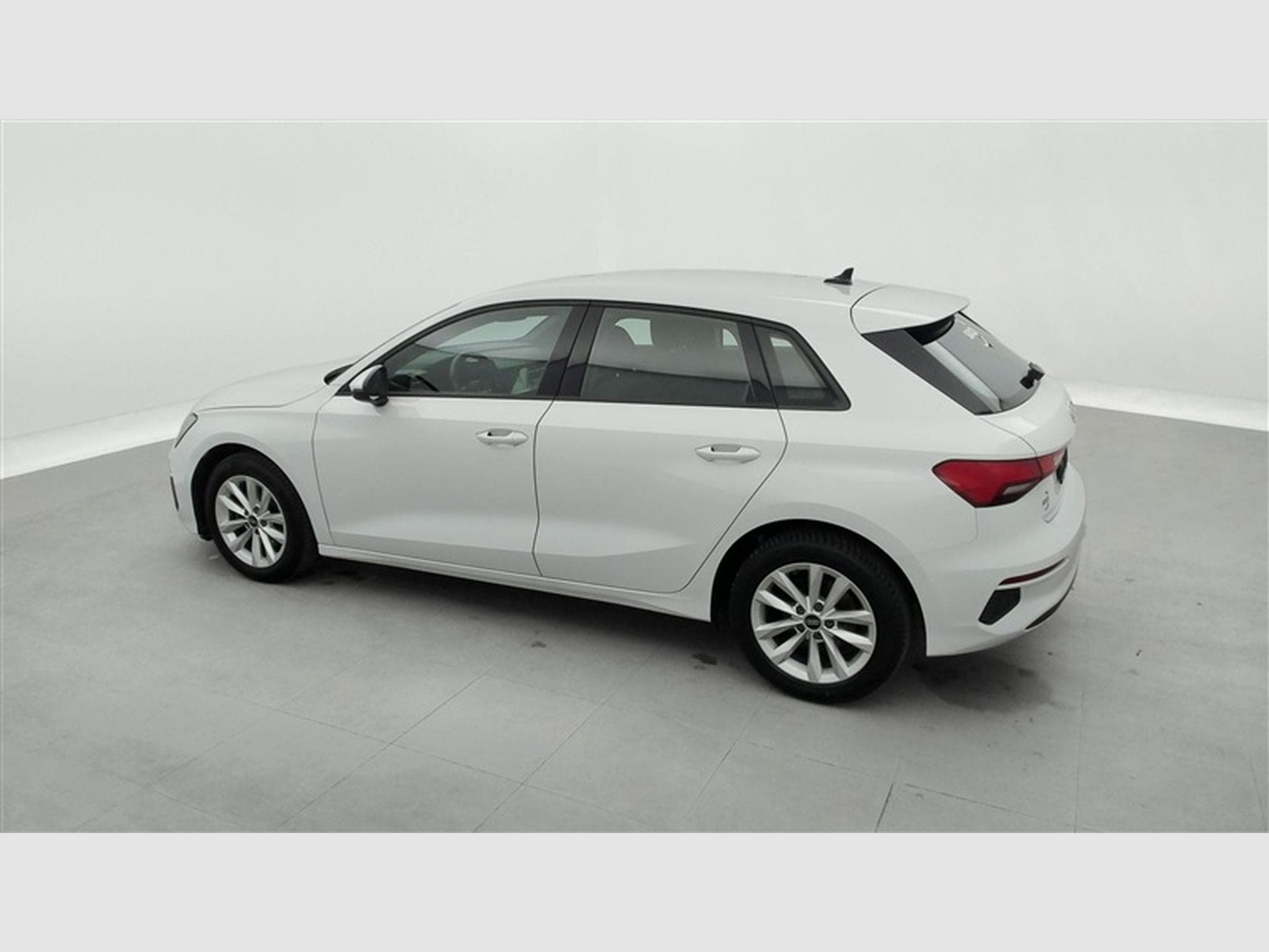 Audi A3 30 TFSI Design NAVI/FULL LED/JA16/PDC (2023) - Foto 24