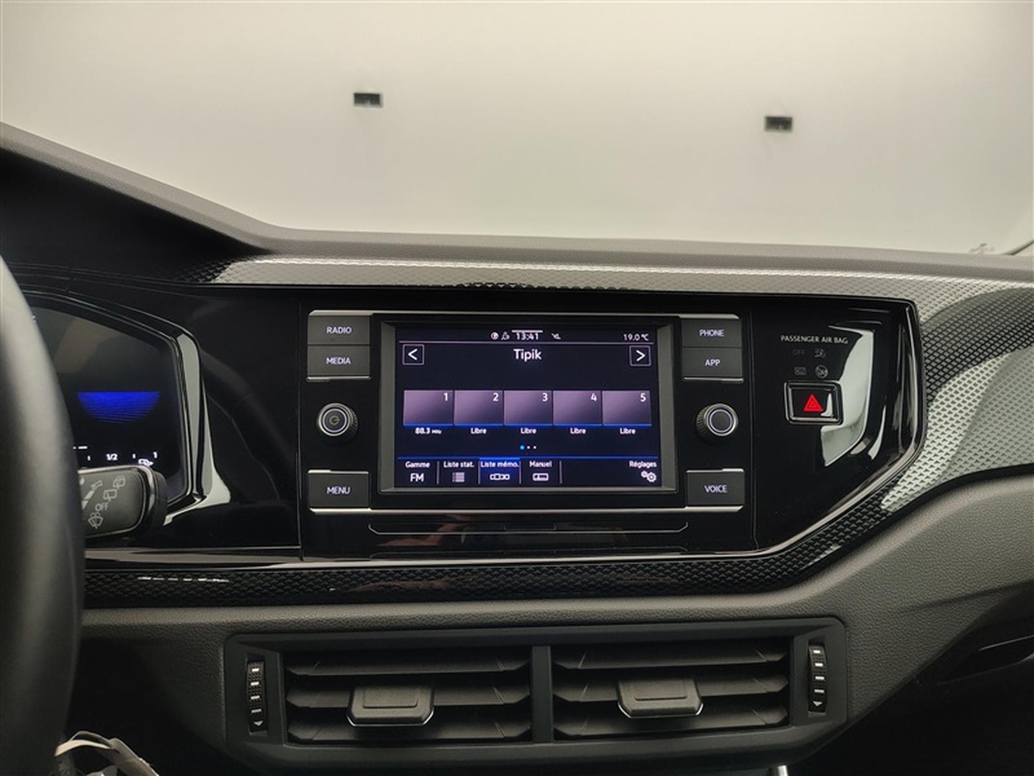 VW Polo 1.0 TSI 95cv Life *CARPLAY/ FULL LED / PDC AV+AR* (2023) - Photo 11