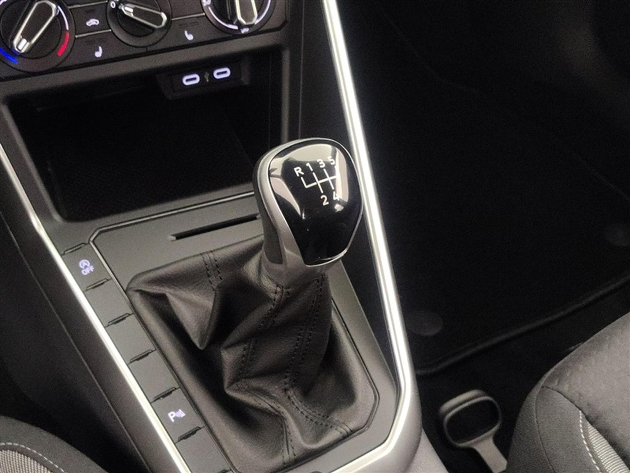 VW Polo 1.0 TSI 95cv Life *CARPLAY/ FULL LED / PDC AV+AR* (2023) - Photo 12