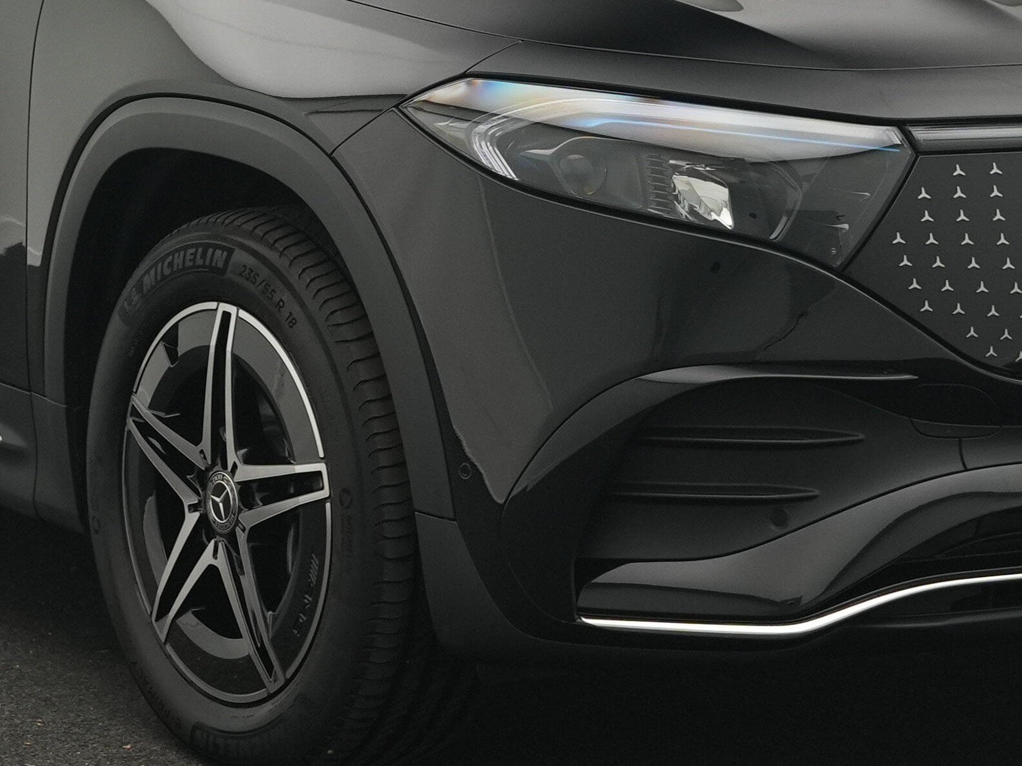 Mercedes EQB + AMG-Line LED+Pano+360°+Memo+Burm (2026) - Foto 9