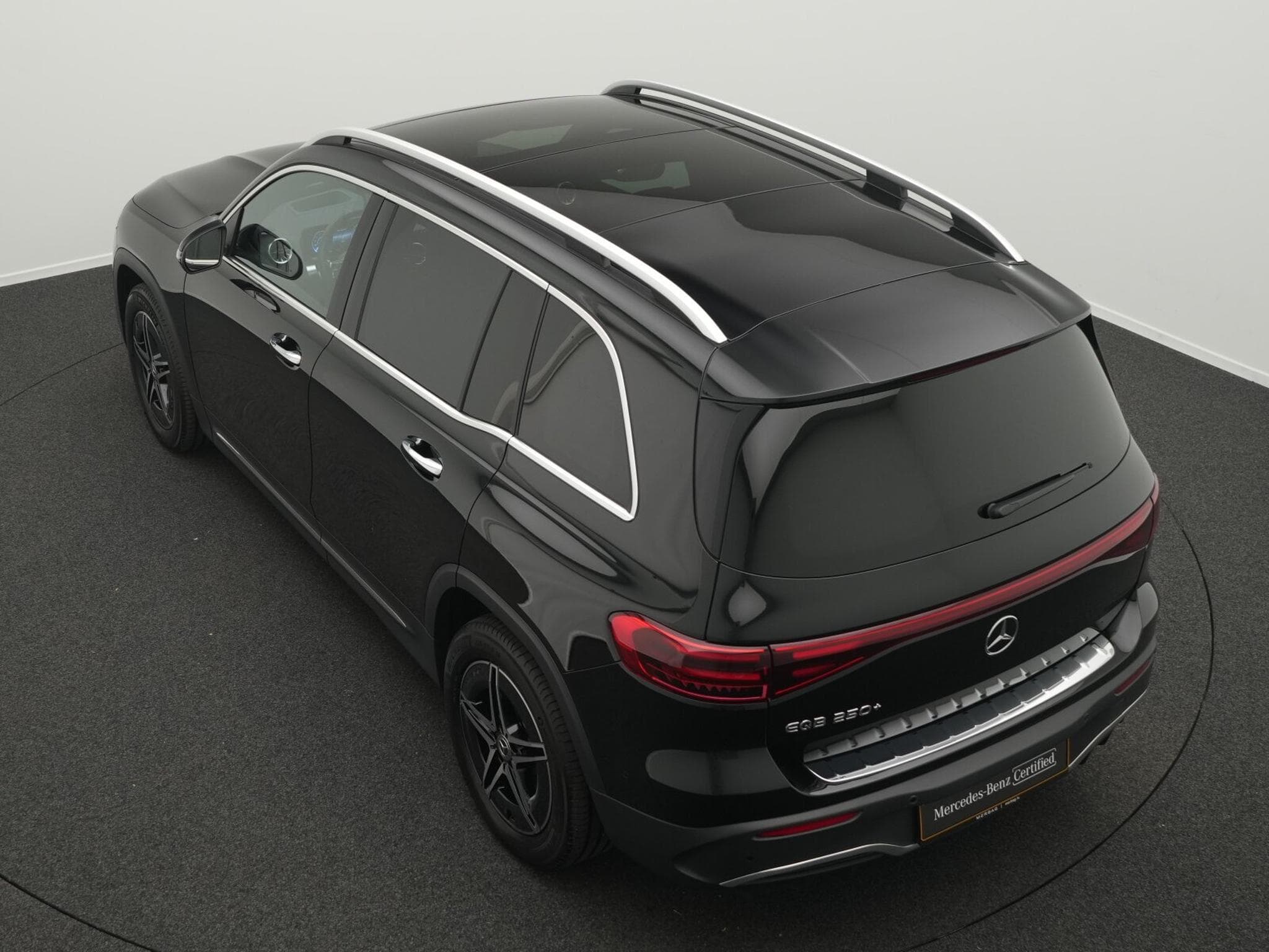 Mercedes EQB + AMG-Line LED+Pano+360°+Memo+Burm (2026) - Foto 13