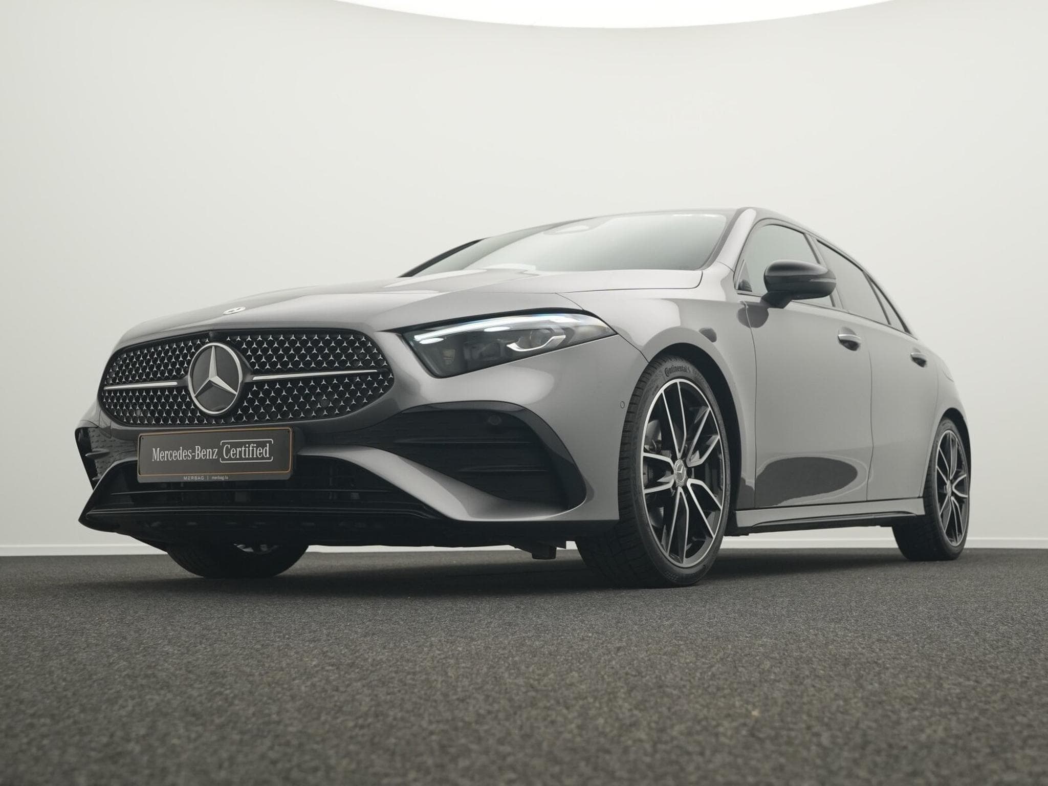 Mercedes A 200 AMG-Line Multi+Kamera+Night+MBUX (2025) - Foto 10
