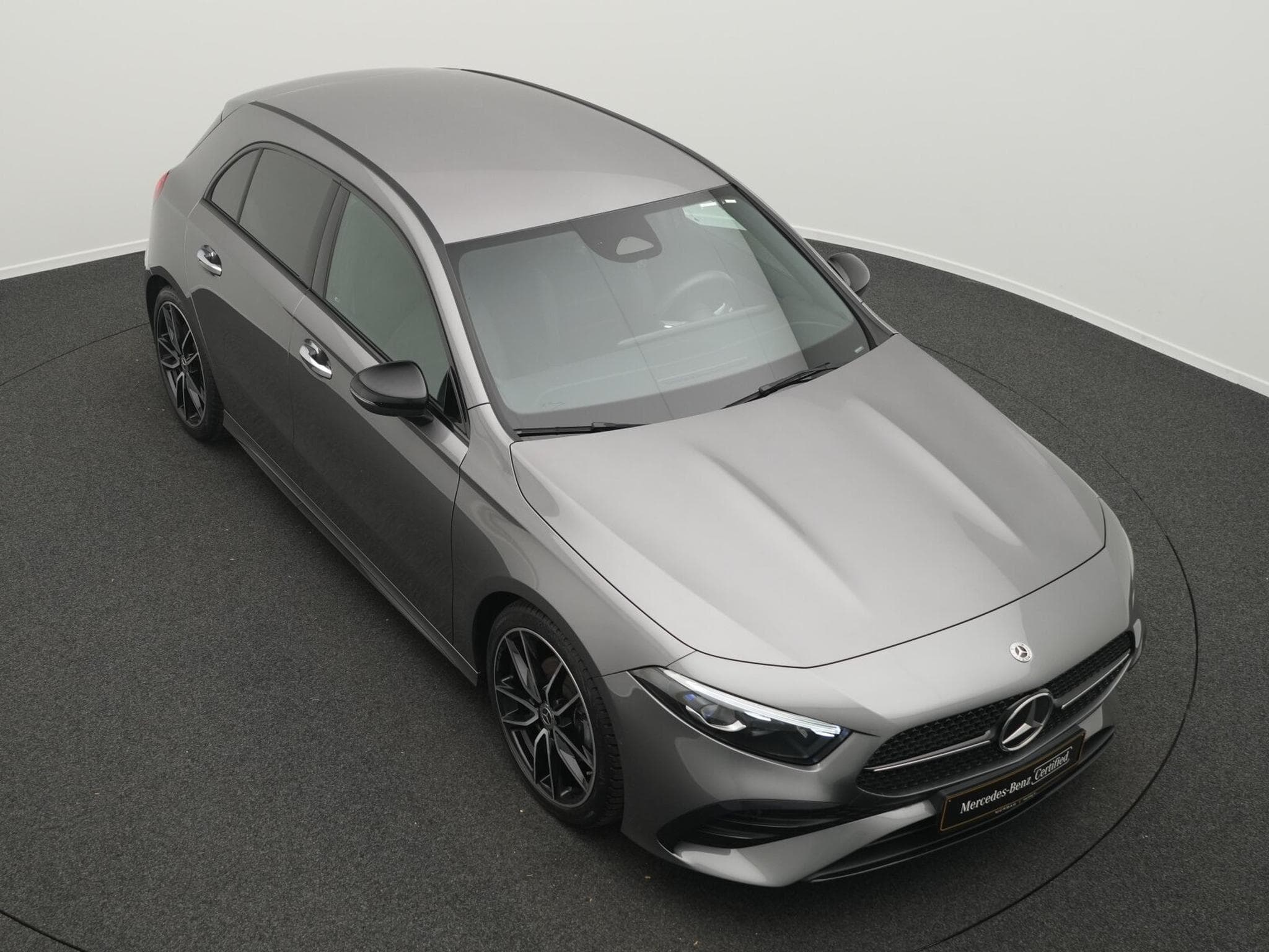 Mercedes A 200 AMG-Line Multi+Kamera+Night+MBUX (2025) - Foto 12