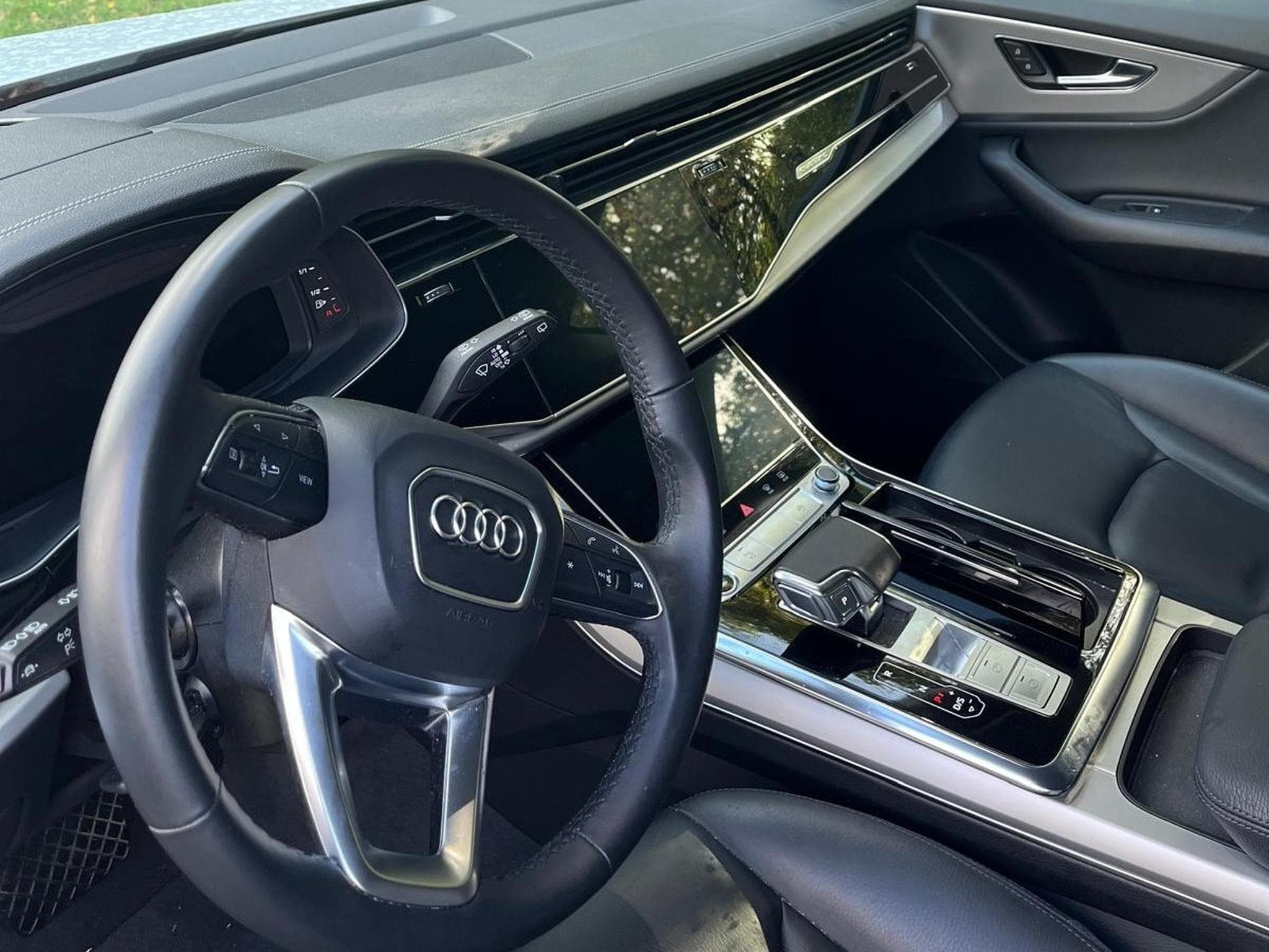 Audi Q8 S LINE (2022) - Photo 4