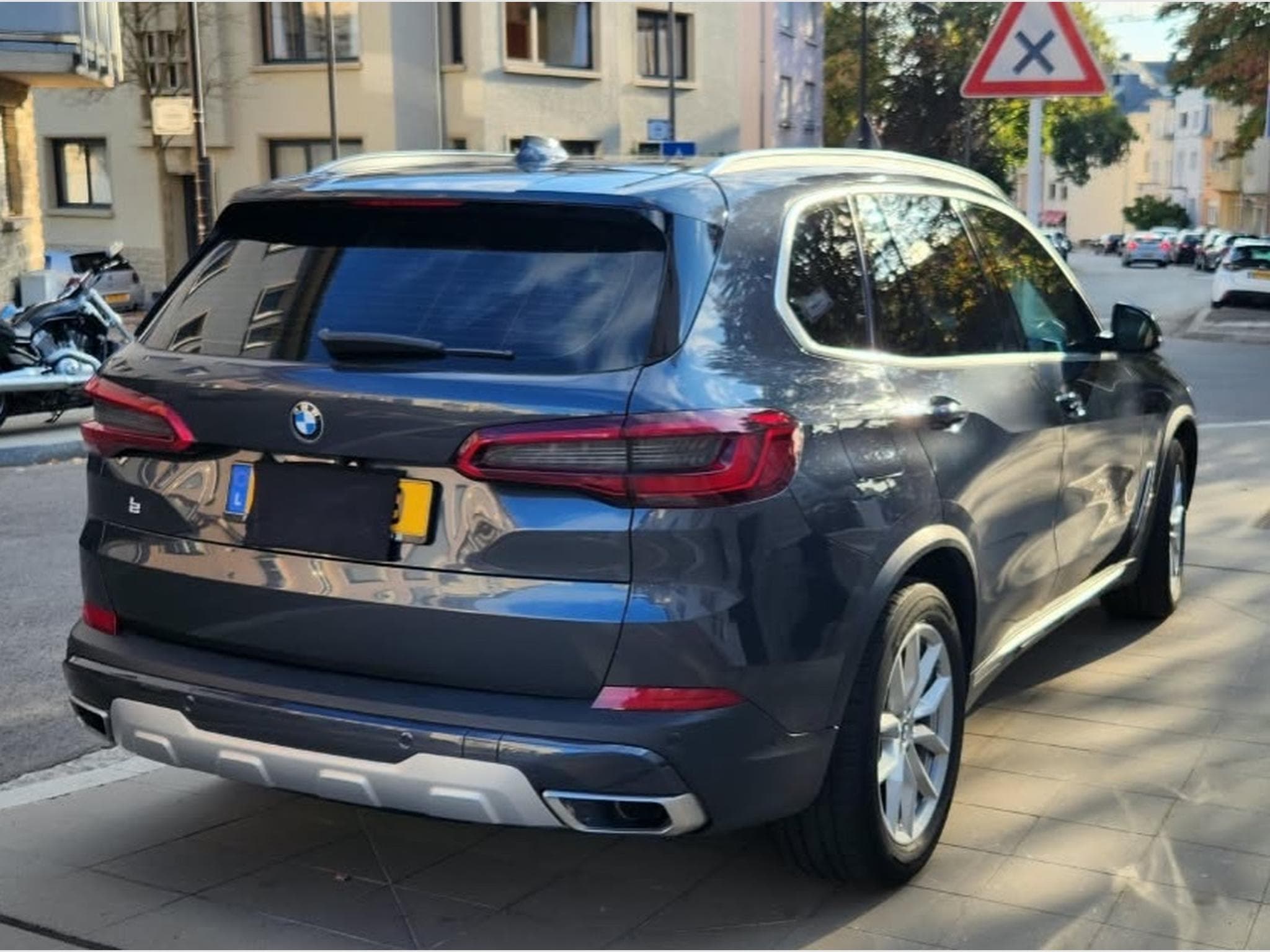 BMW X5 xdrive 30d (2019) - Photo 3