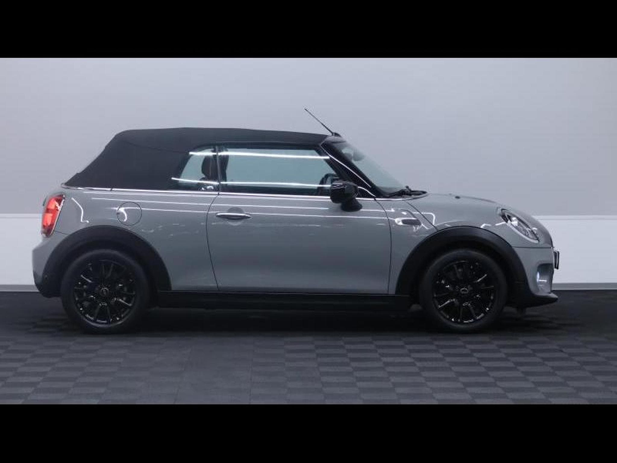 MINI Cooper 1.5 136ch Convertible Steptronic 7 (2020) - Foto 13