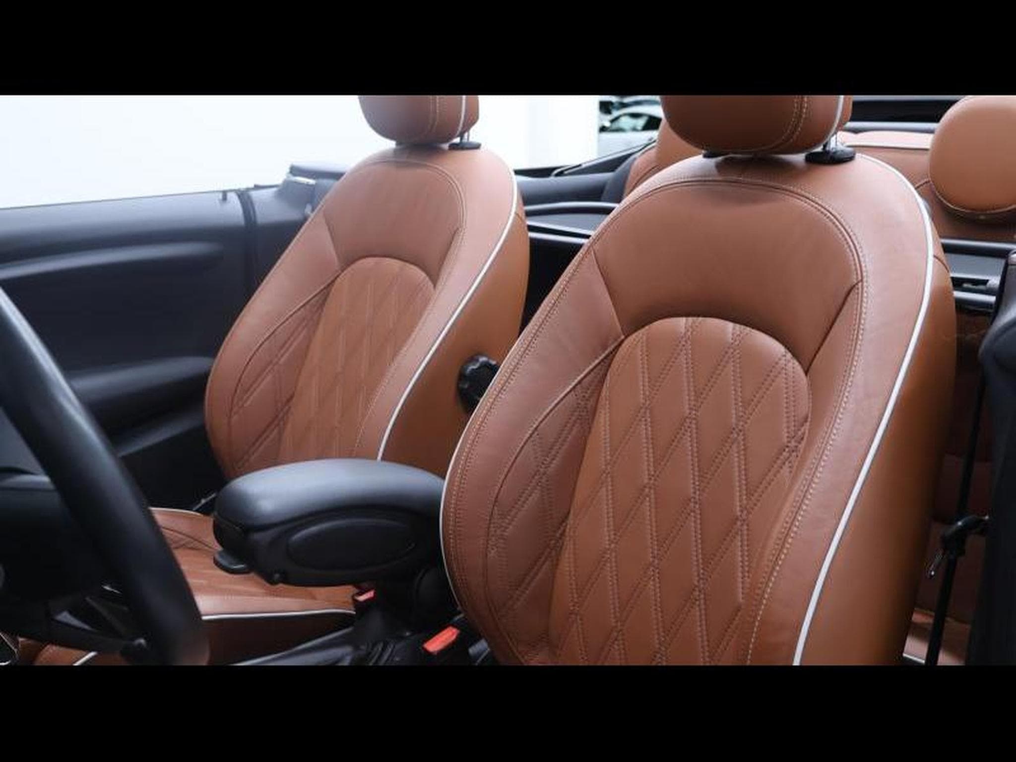 MINI Cooper 1.5 136ch Convertible Steptronic 7 (2020) - Foto 31