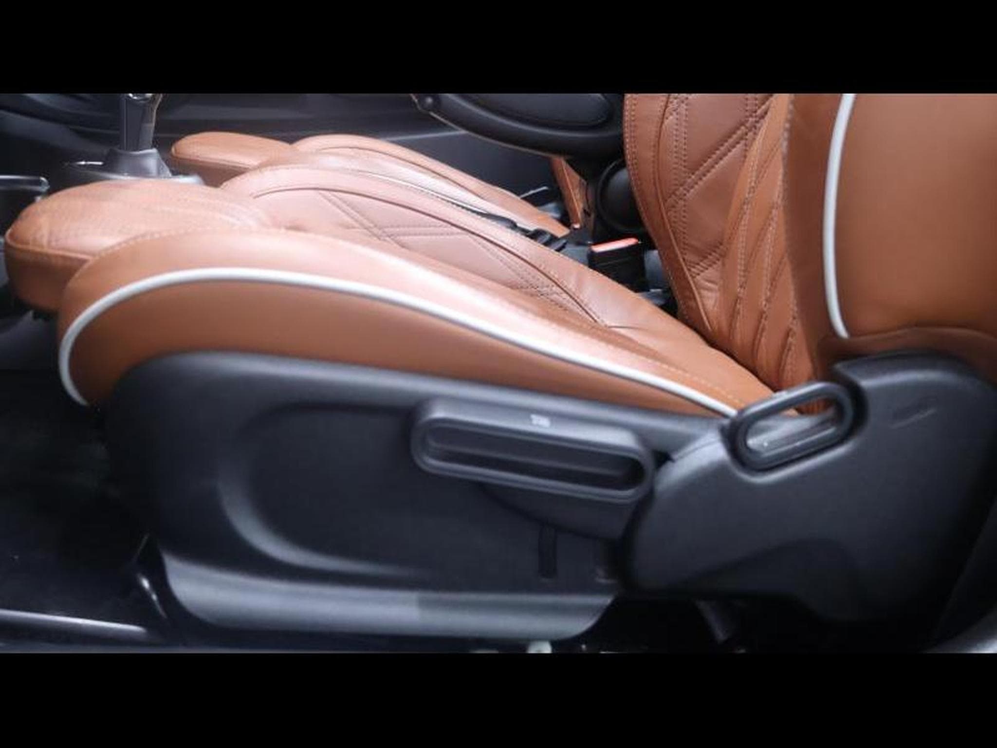 MINI Cooper 1.5 136ch Convertible Steptronic 7 (2020) - Foto 47