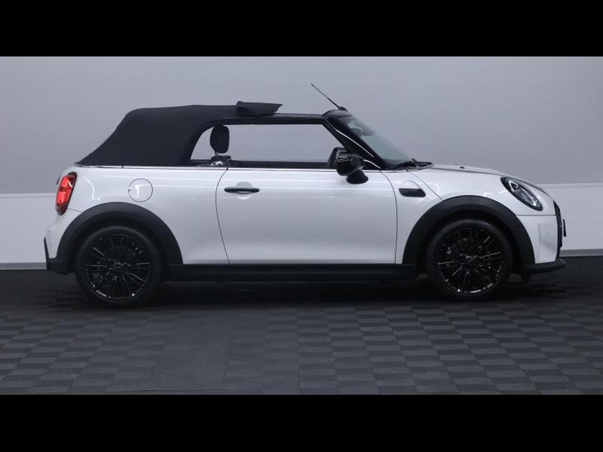 MINI Cooper Convertible 1.5 136 Steptronic (2023) - Foto 12