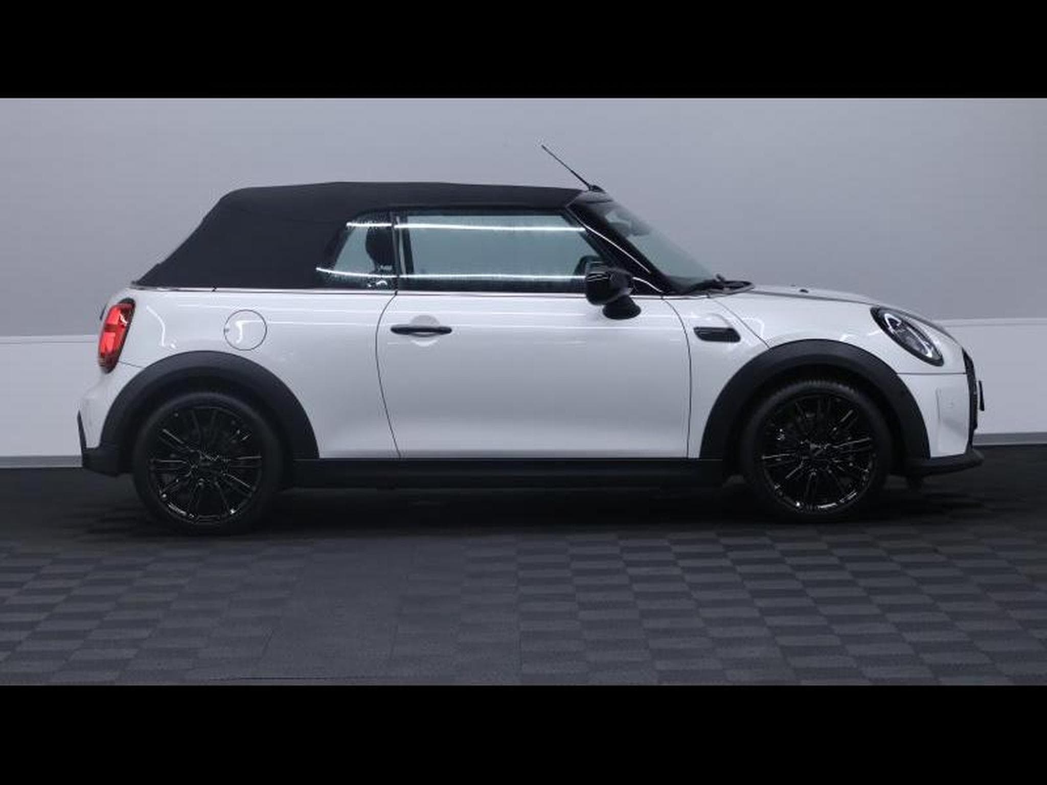 MINI Cooper Convertible 1.5 136 Steptronic (2023) - Foto 13