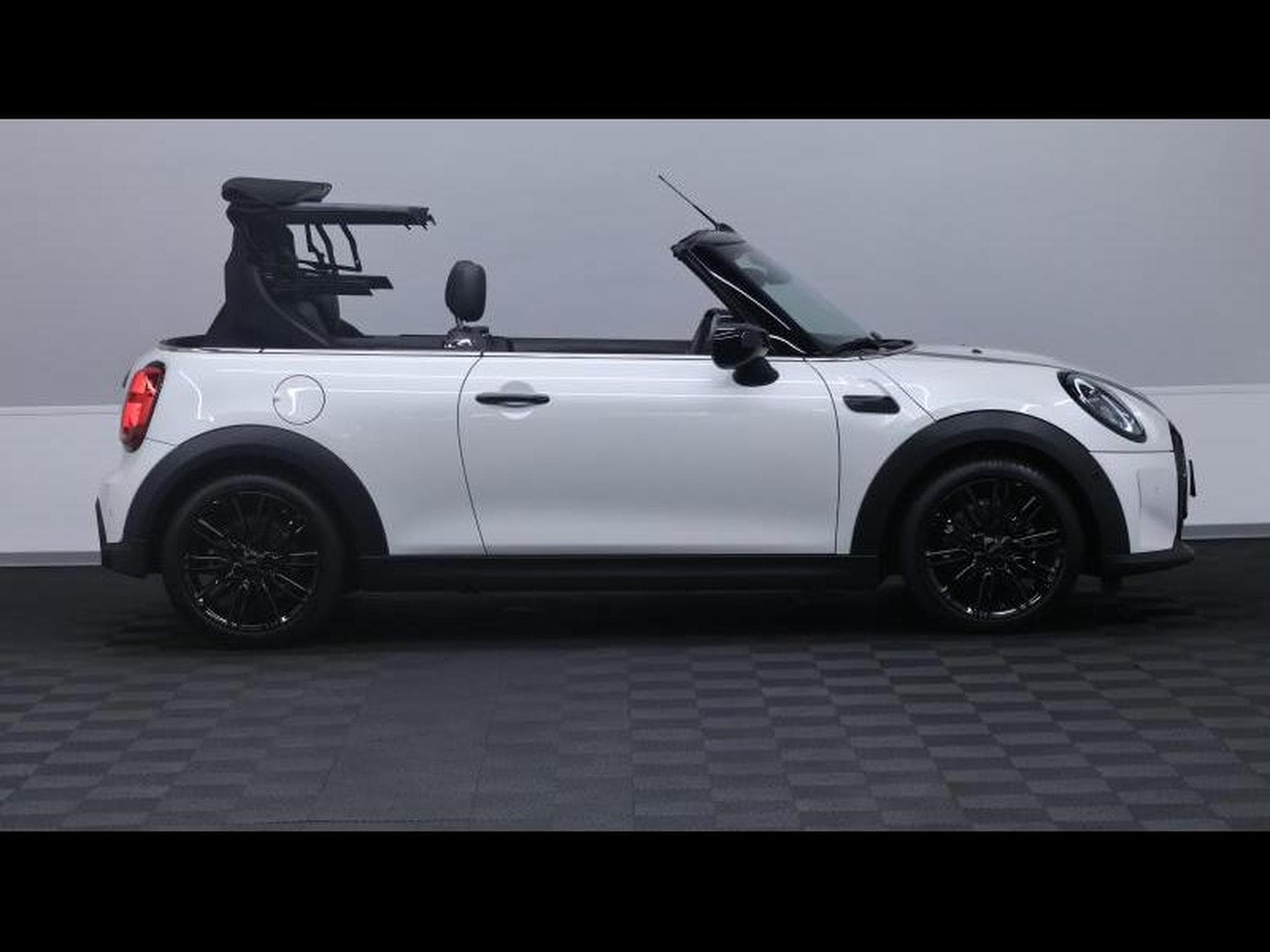 MINI Cooper Convertible 1.5 136 Steptronic (2023) - Foto 11