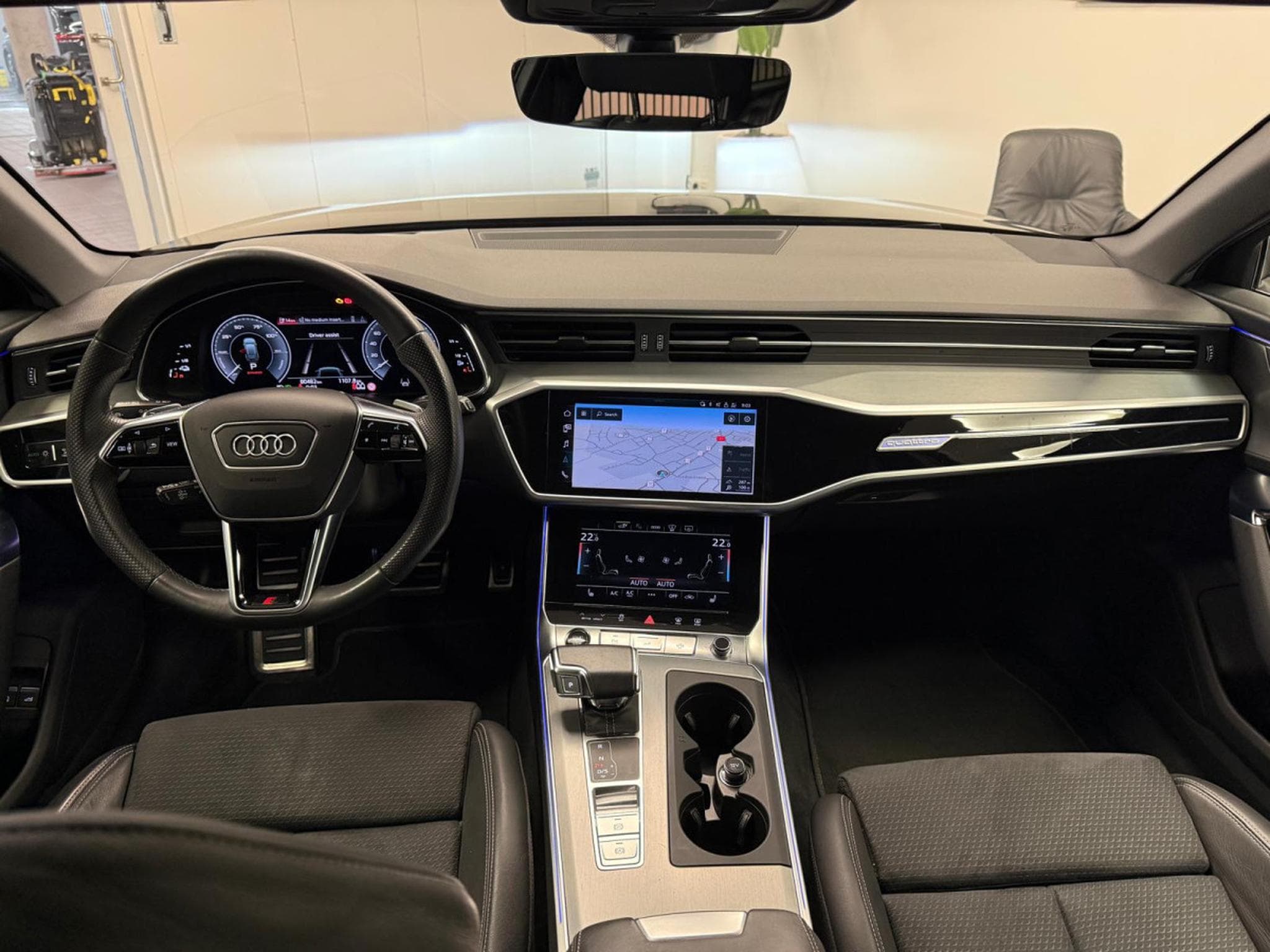 Audi A6 Avant S line 55 TFSI e quattro 367 CH / 270 kW S tronic (2022) - Photo 5