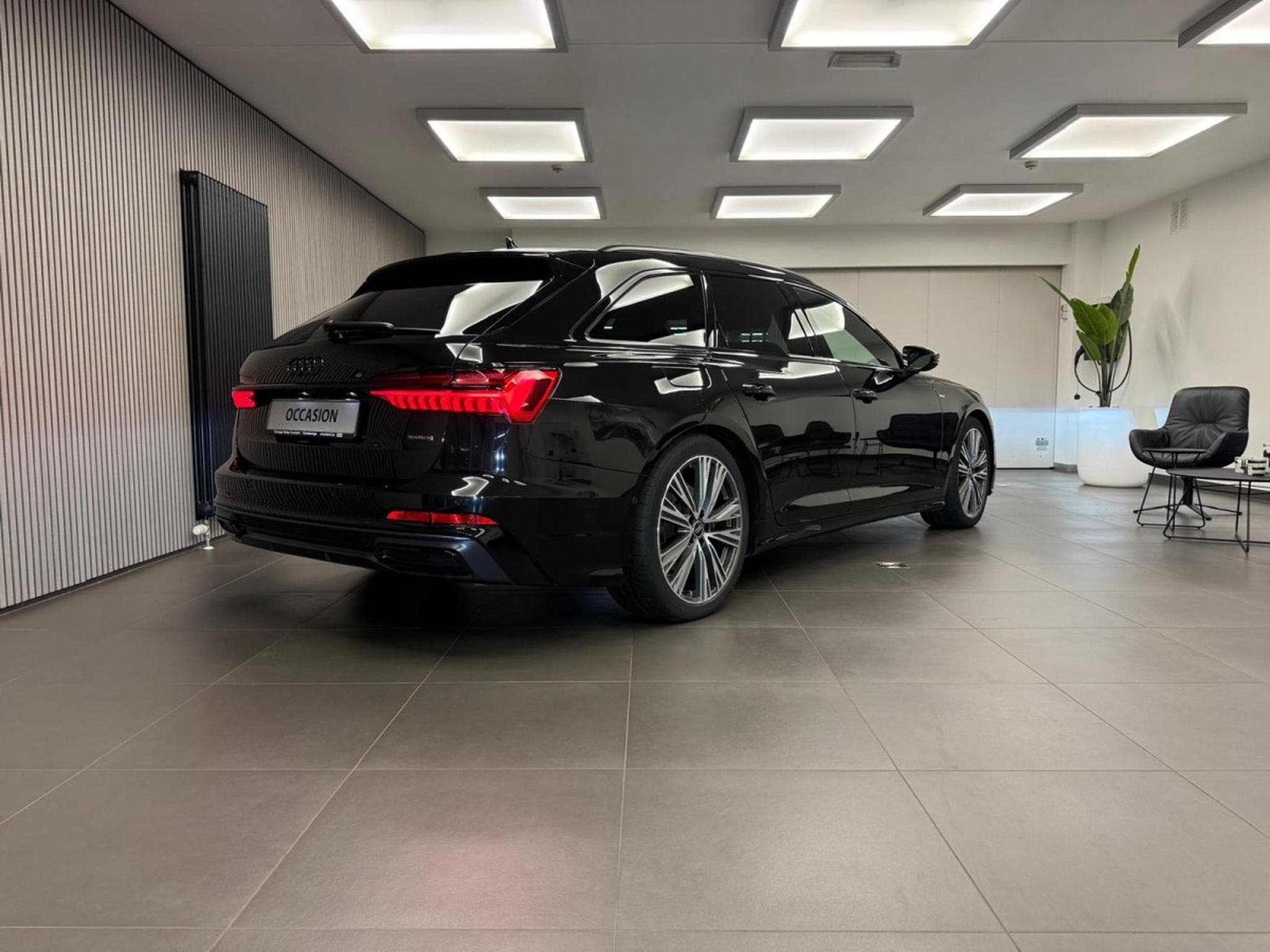 Audi A6 Avant S line 55 TFSI e quattro 367 CH / 270 kW S tronic (2022) - Photo 7