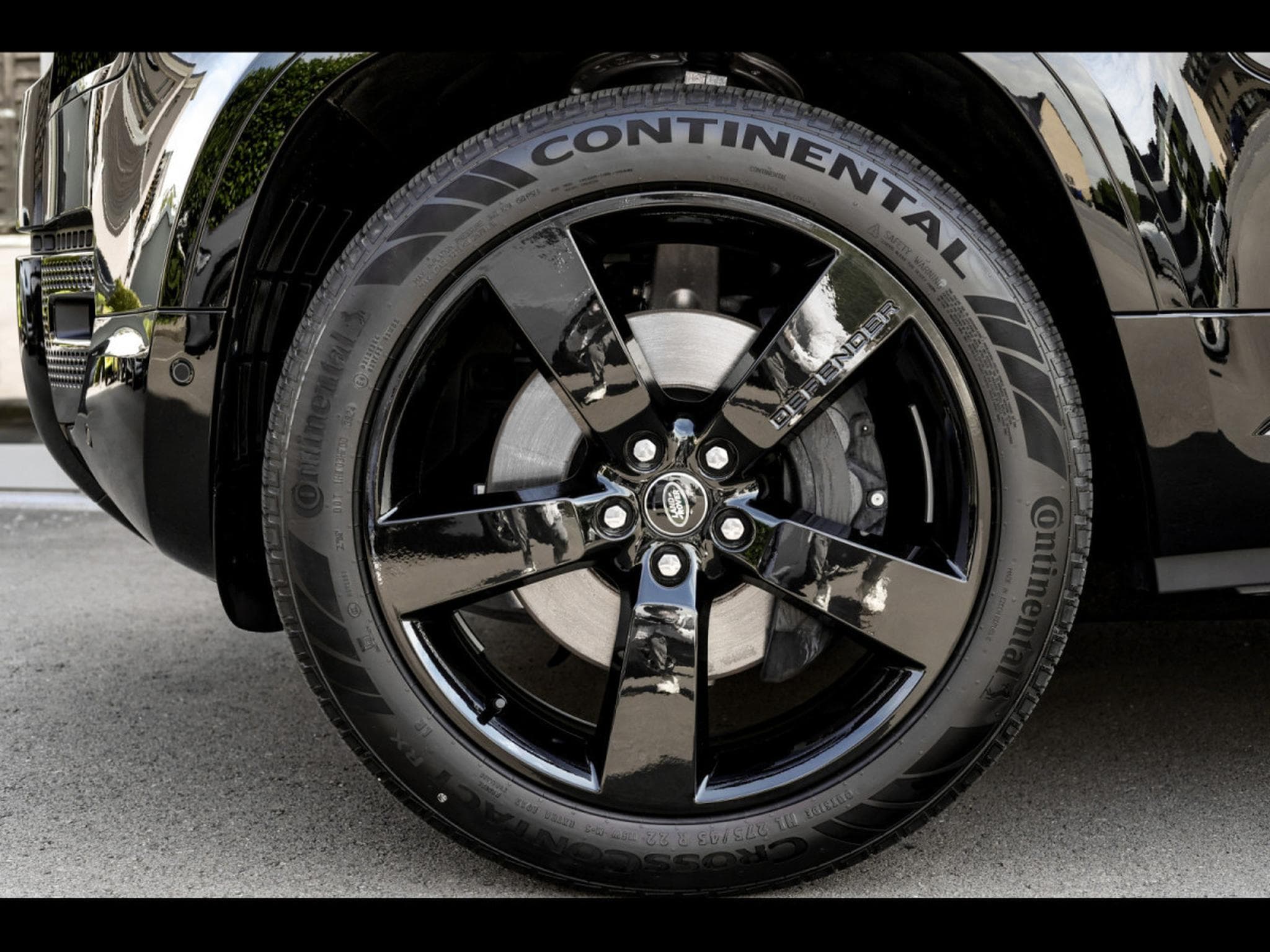 Land-Rover Defender 110 P425 V8 X-DYNAMIC HSE - SANTORINI BLACK (2024) - Photo 8