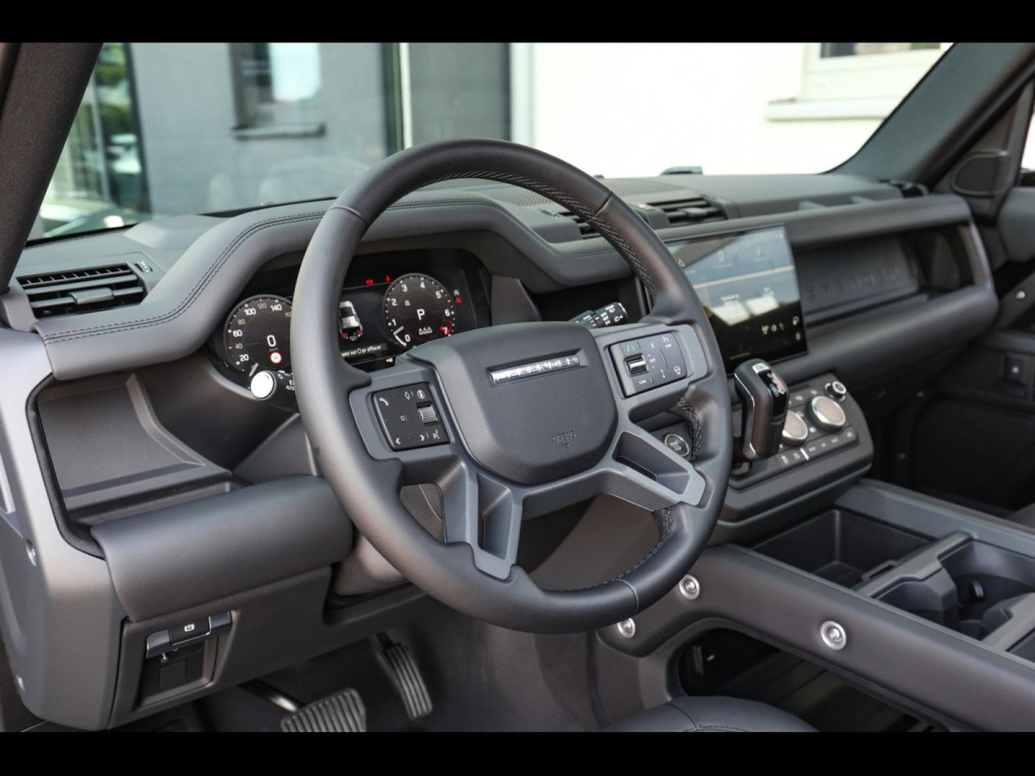 Land-Rover Defender 110 P425 V8 X-DYNAMIC HSE - SANTORINI BLACK (2024) - Photo 9