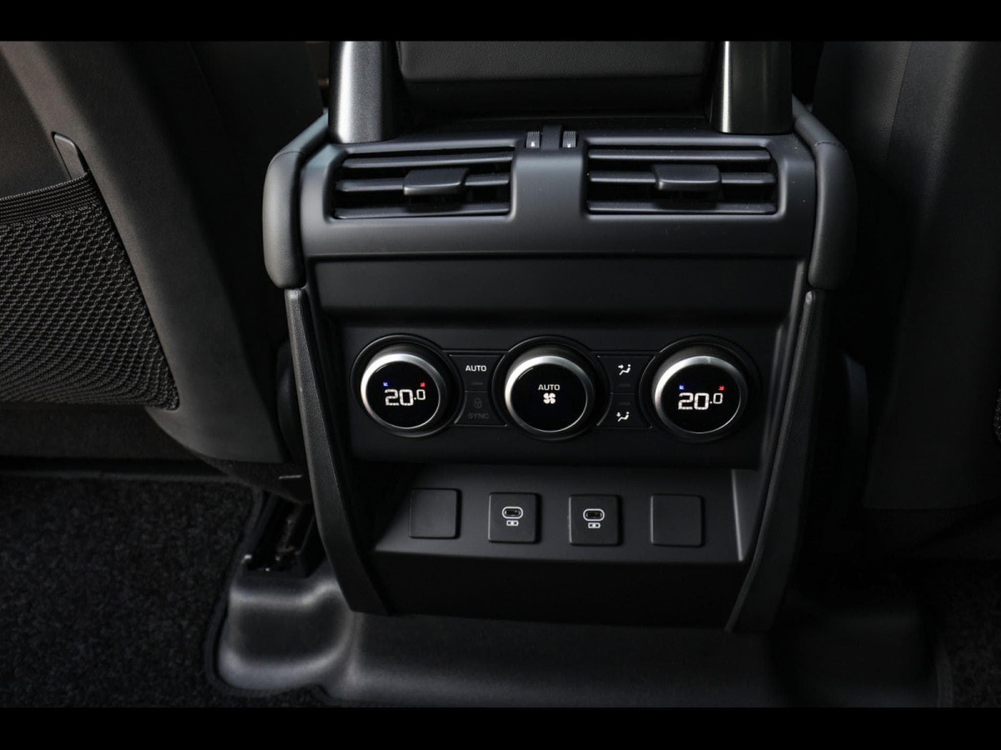 Land-Rover Defender 110 P425 V8 X-DYNAMIC HSE - SANTORINI BLACK (2024) - Photo 14