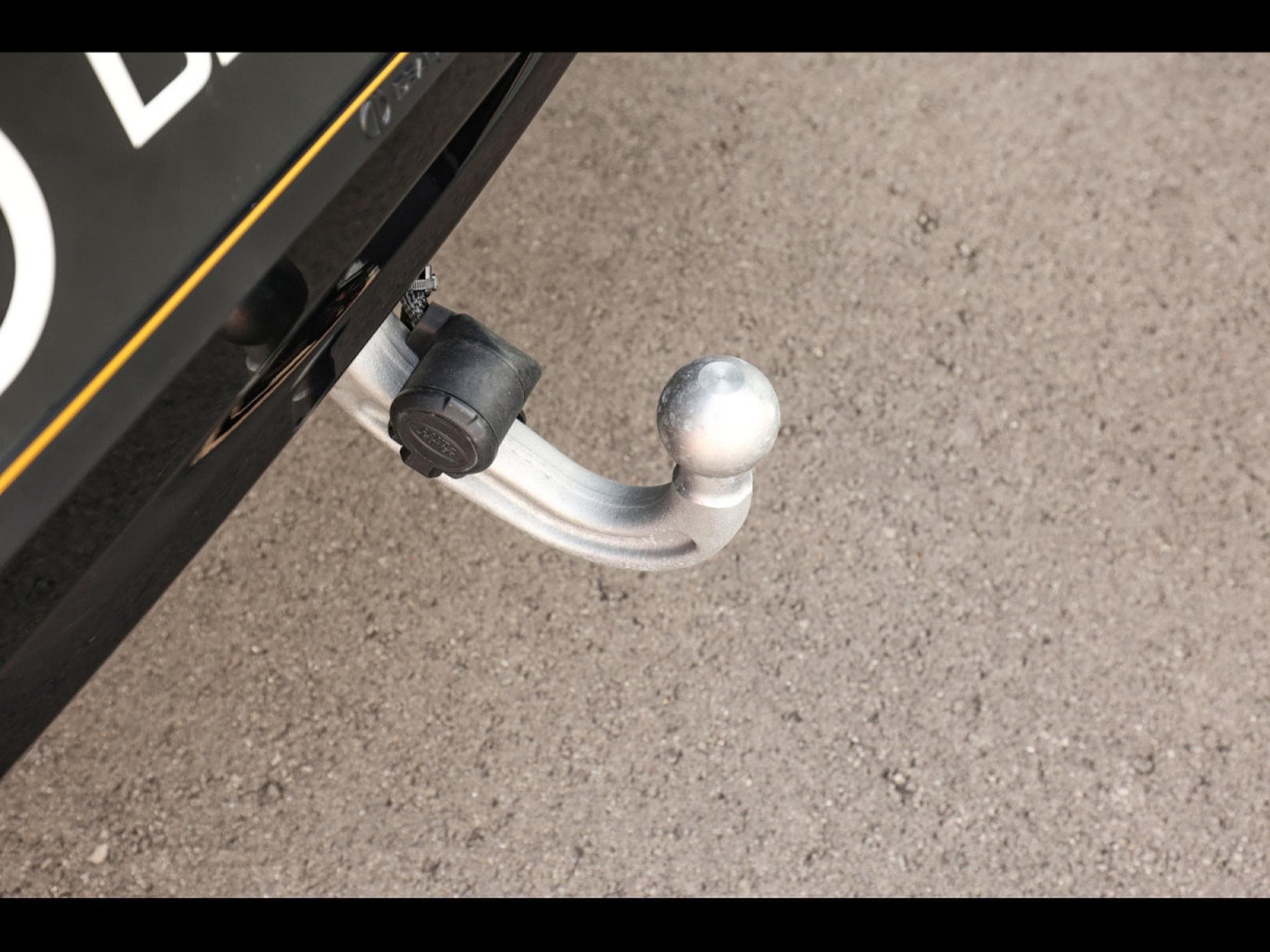 Land-Rover Defender 110 P425 V8 X-DYNAMIC HSE - SANTORINI BLACK (2024) - Photo 20