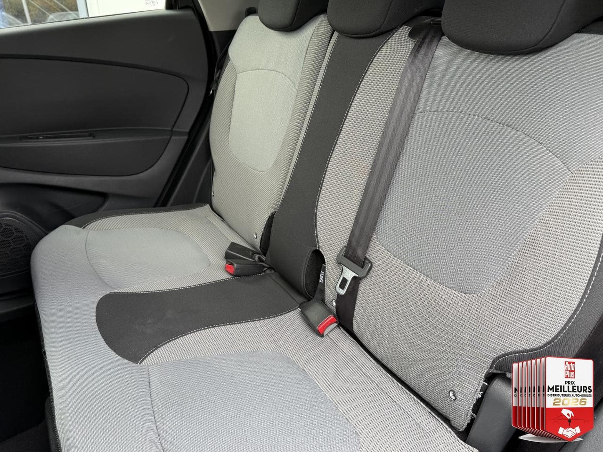 Renault CAPTUR 0.9 TCE 90 ENERGY INTENS 2016 (2016) - Photo 13