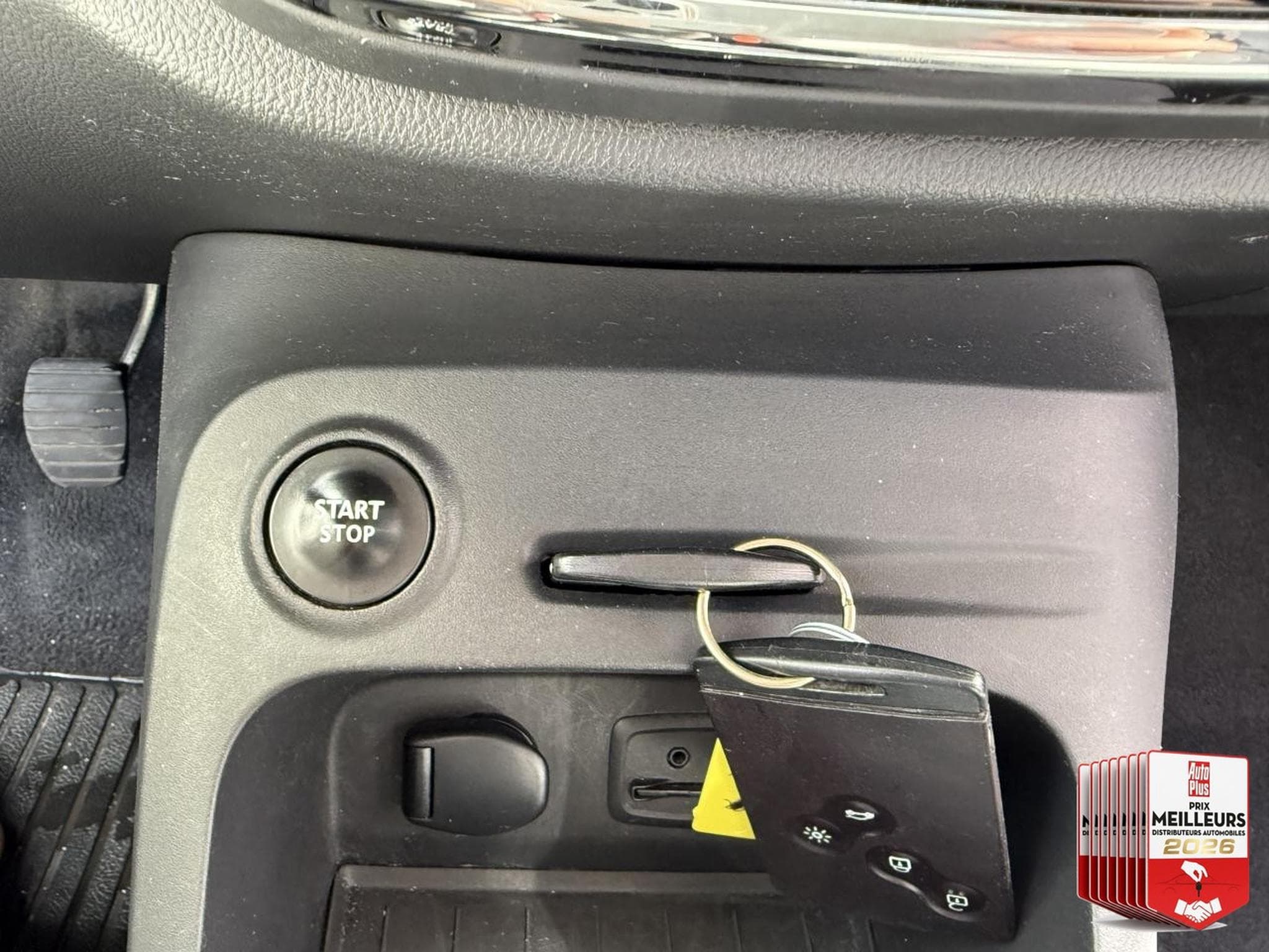 Renault CAPTUR 0.9 TCE 90 ENERGY INTENS 2016 (2016) - Photo 21