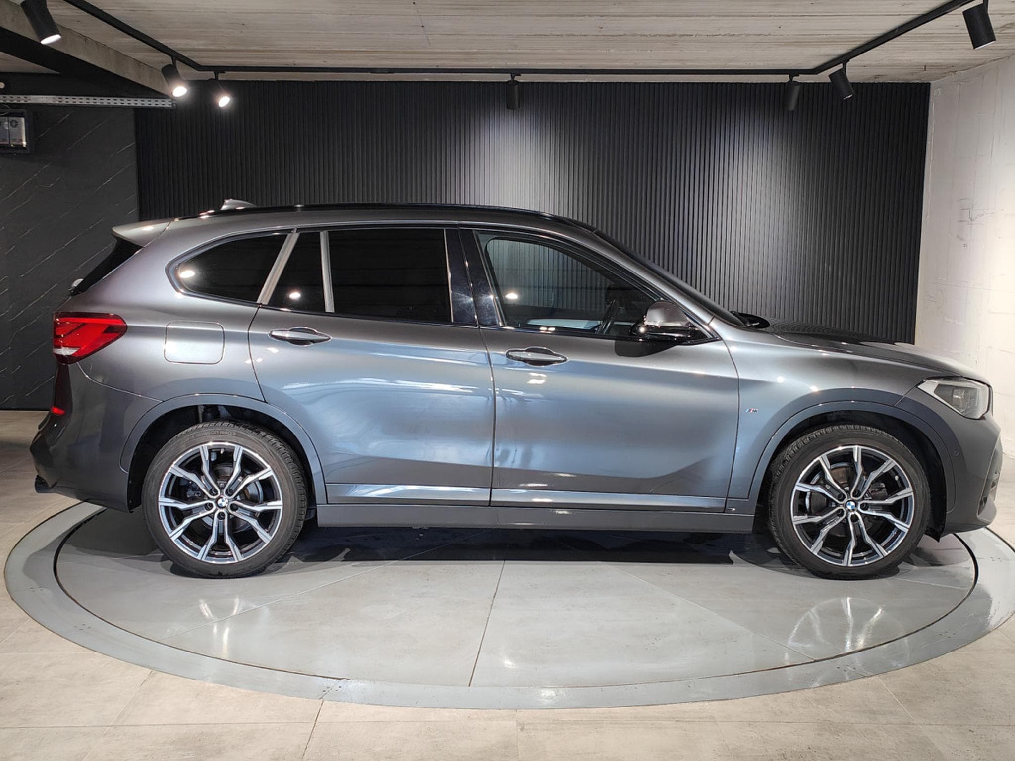 BMW X1 X1 SDRIVE18dA PACK M GPS BLUETOOTH CAMERA SIEGES CHAUFF (2022) - Foto 2