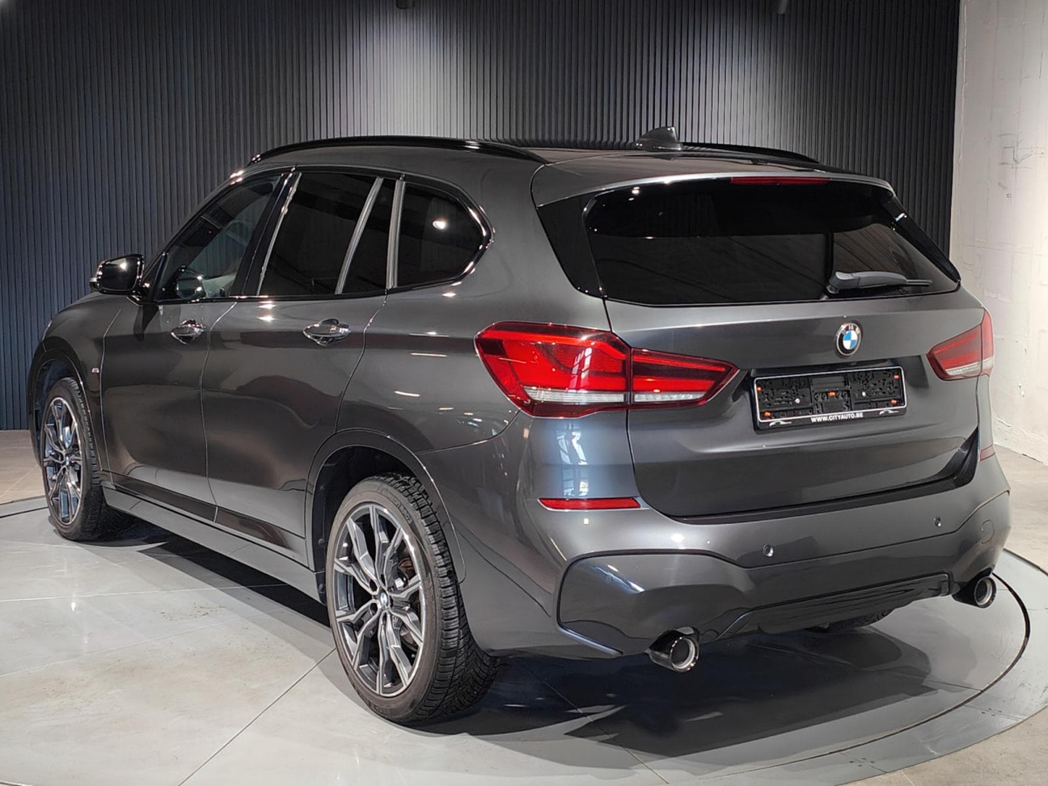 BMW X1 X1 SDRIVE18dA PACK M GPS BLUETOOTH CAMERA SIEGES CHAUFF (2022) - Foto 4