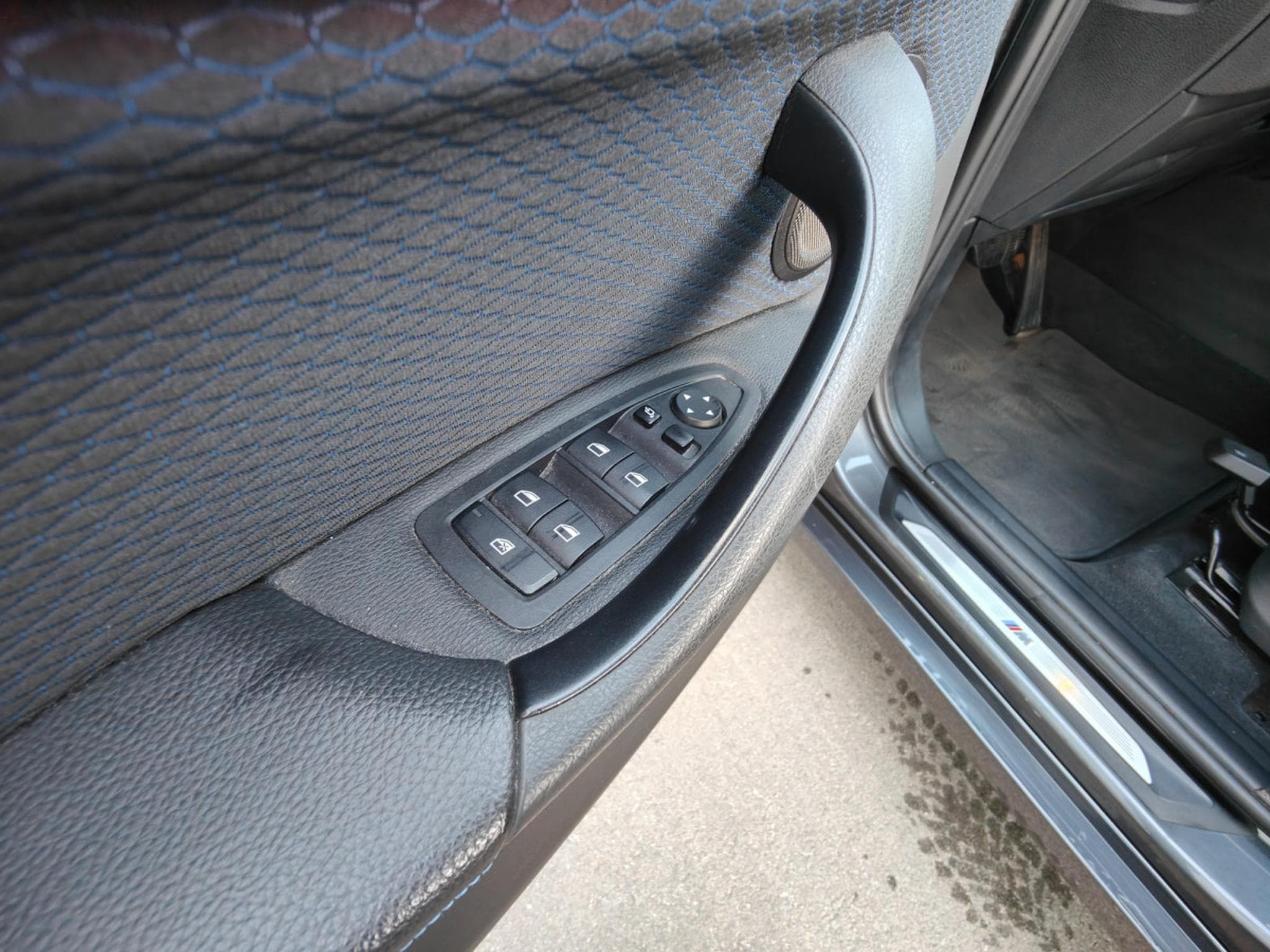 BMW X1 X1 SDRIVE18dA PACK M GPS BLUETOOTH CAMERA SIEGES CHAUFF (2022) - Foto 13