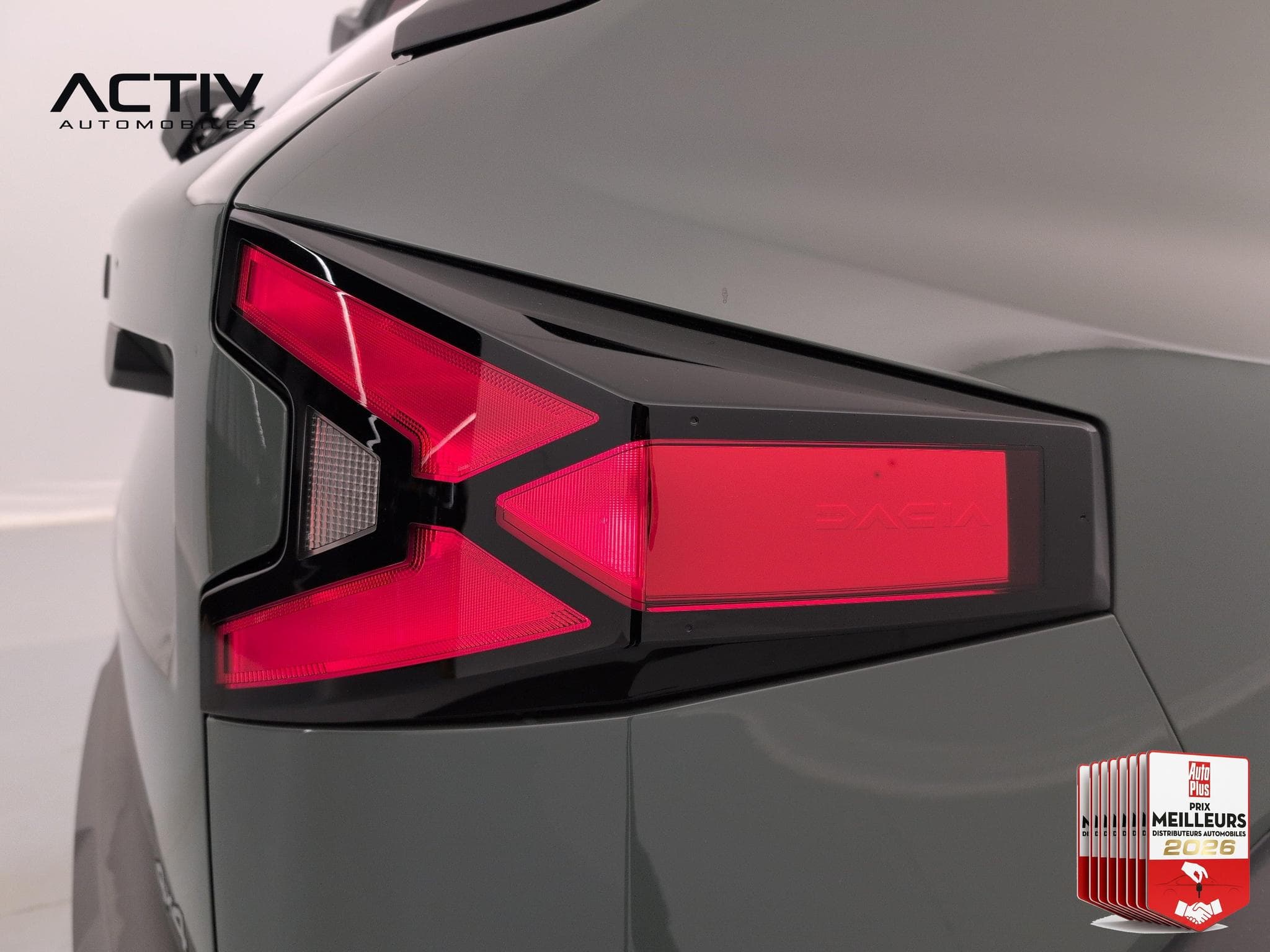 Dacia DUSTER Hybrid-G 150 4x4 Extreme (2026) - Photo 13