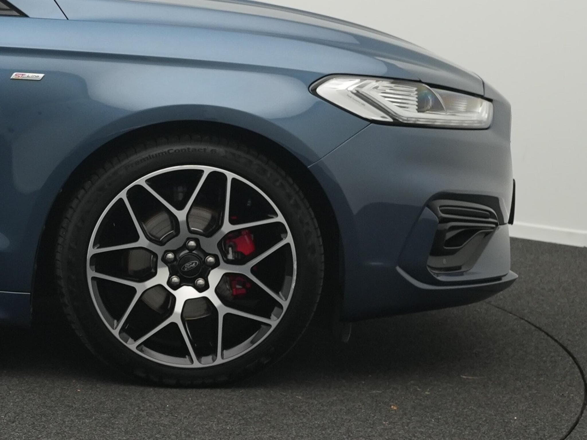 Ford Mondeo Kombi 2.0 EcoBlue ST-Line AWD (2021) - Photo 8