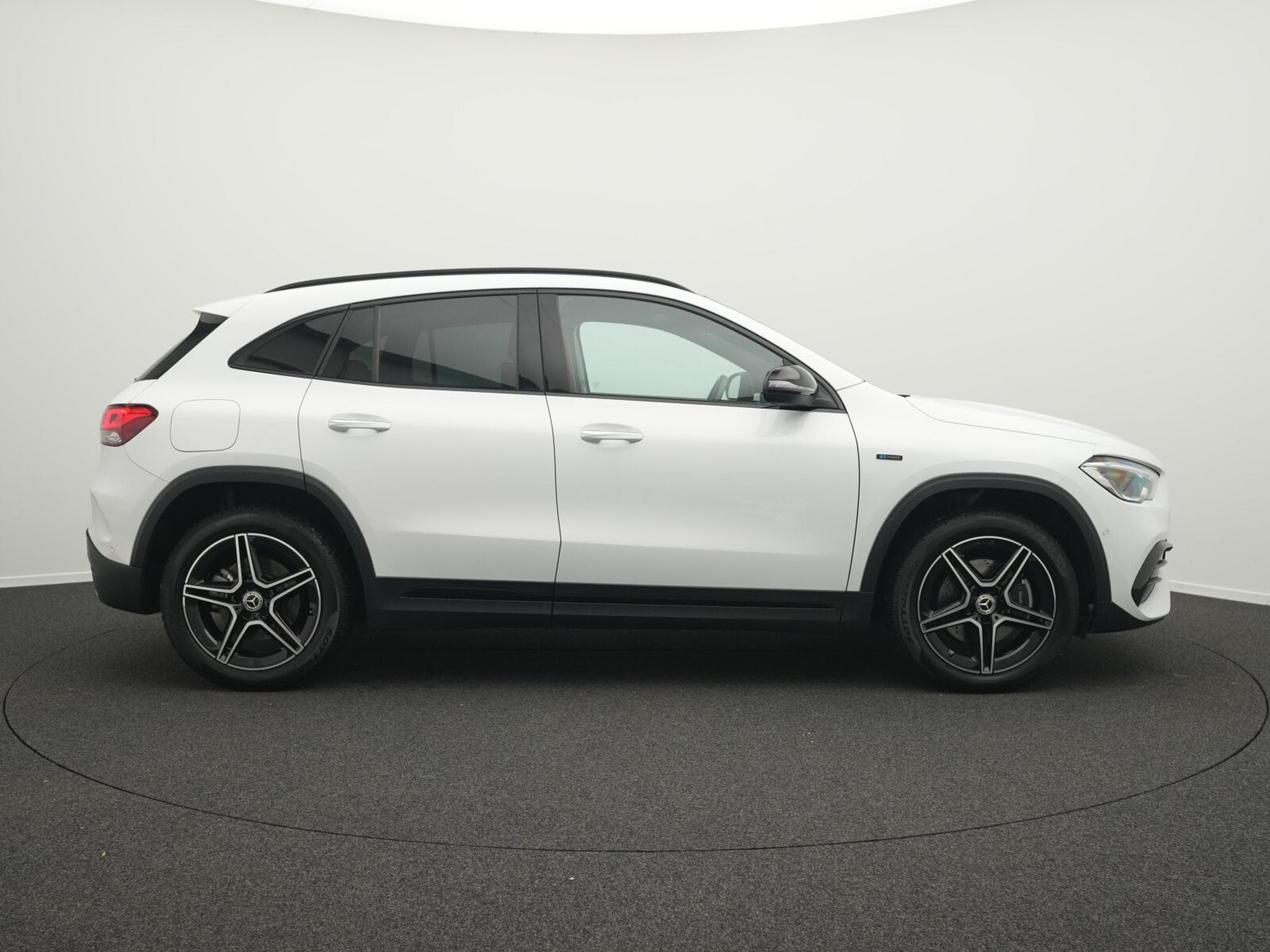 Mercedes GLA 250 e AMG-Line Multi+Pano+Night+EasyPack (2020) - Photo 5
