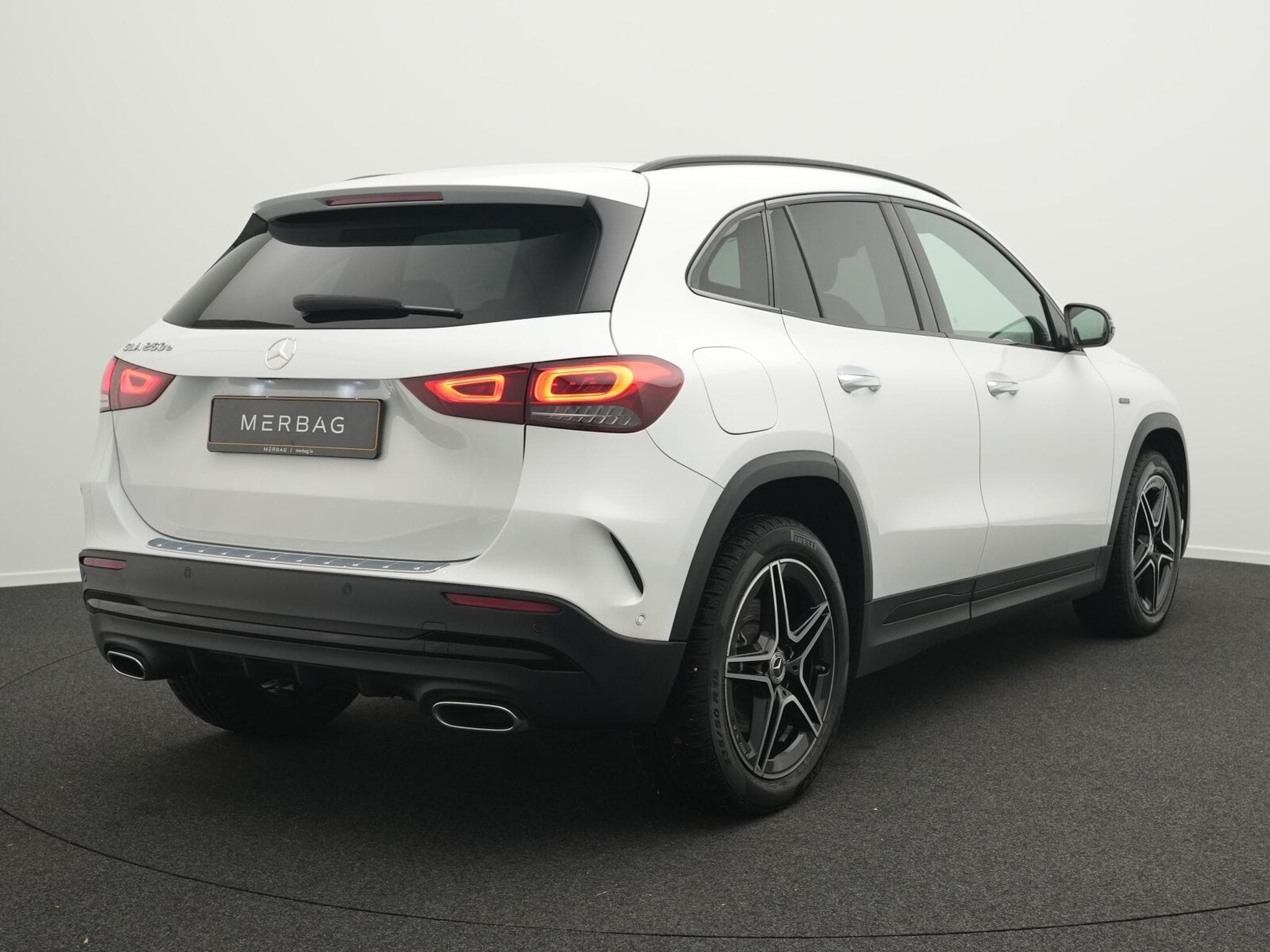 Mercedes GLA 250 e AMG-Line Multi+Pano+Night+EasyPack (2020) - Photo 3