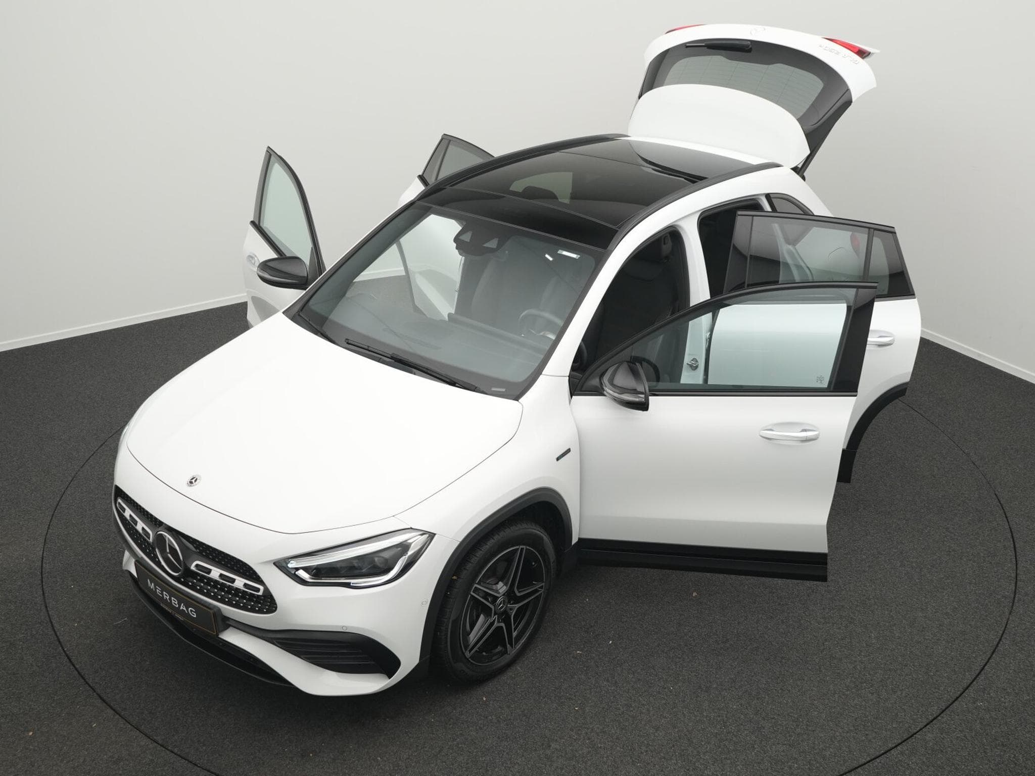 Mercedes GLA 250 e AMG-Line Multi+Pano+Night+EasyPack (2020) - Photo 14